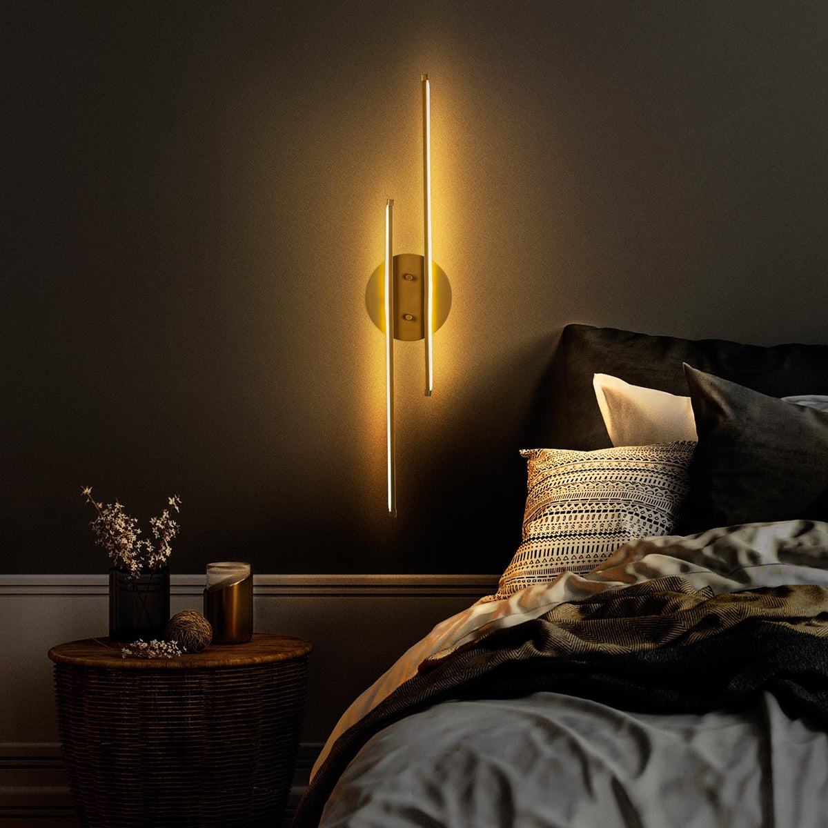 Umut Wandleuchte - Gold in Gold präsentiert im Onlineshop von KAQTU Design AG. Wandleuchte ist von Opviq