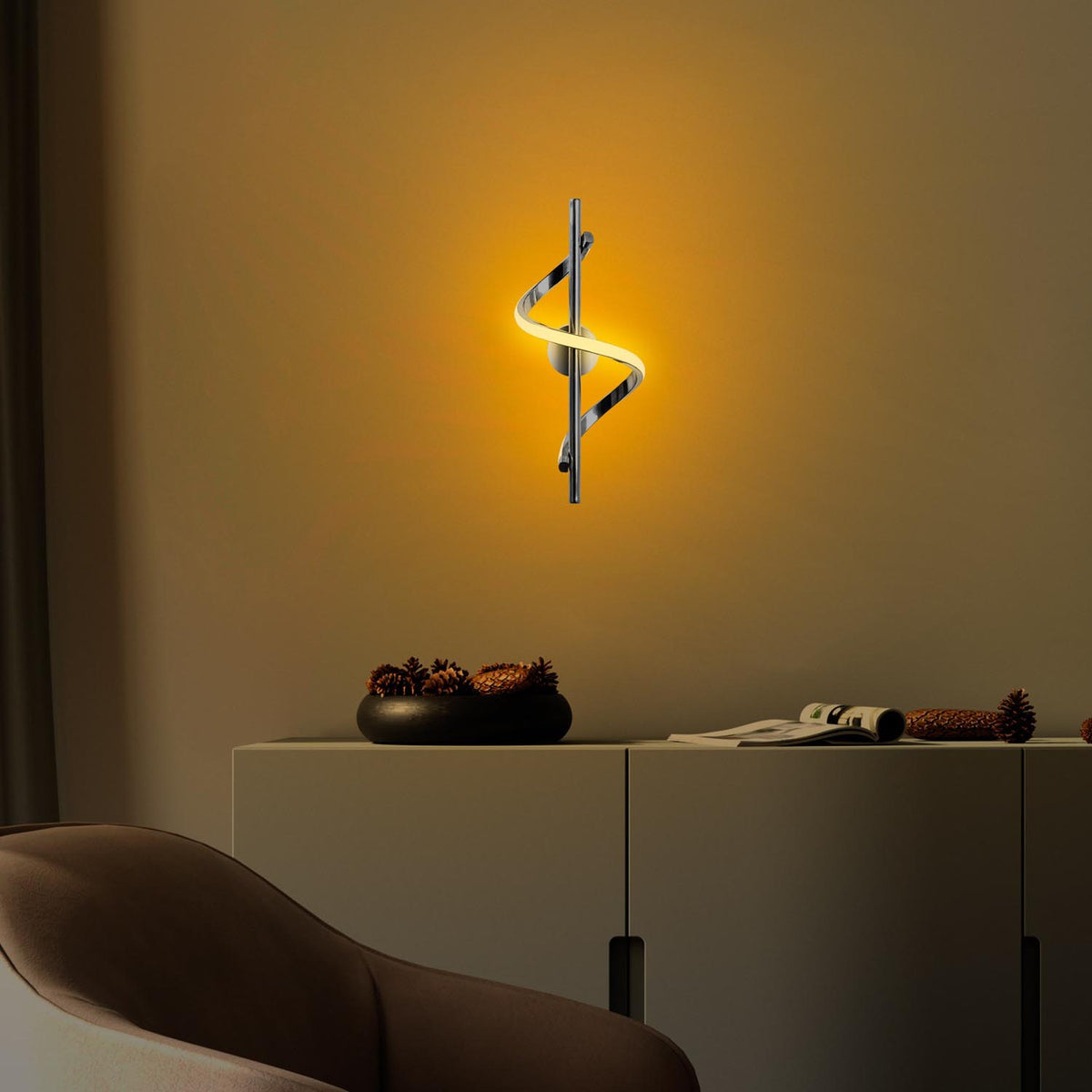 Lıkma Wandleuchte - Chrome in Chrome präsentiert im Onlineshop von KAQTU Design AG. Wandleuchte ist von Opviq