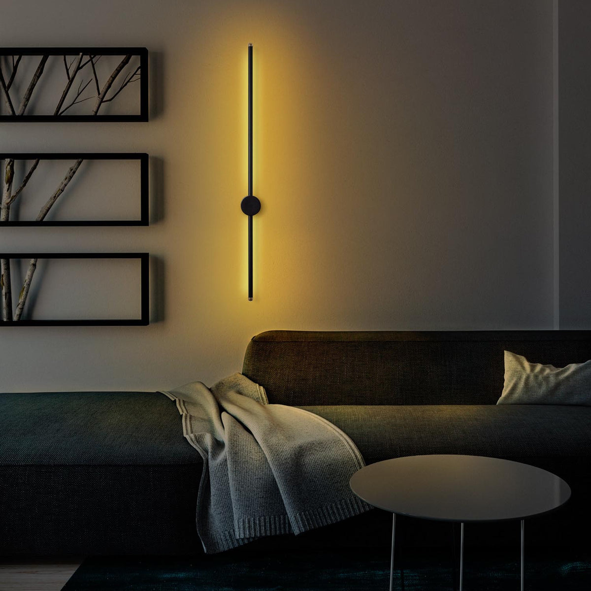 Sword Wandleuchte - Schwarz in Schwarz präsentiert im Onlineshop von KAQTU Design AG. Wandleuchte ist von Opviq