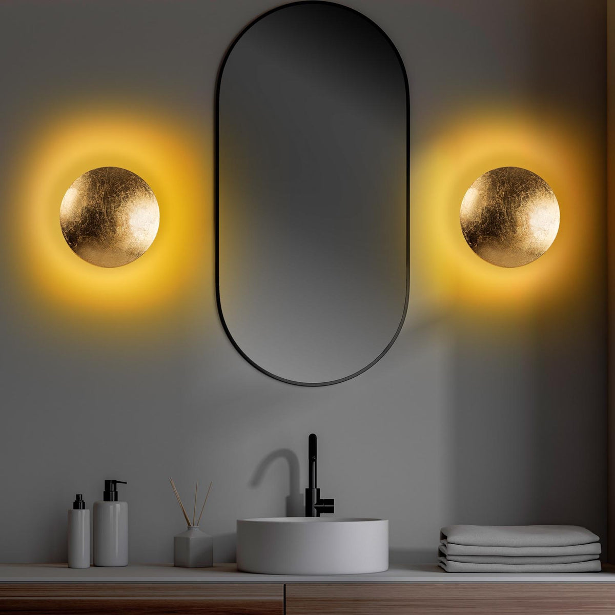 Yosma Wandleuchte - Gold in Gold präsentiert im Onlineshop von KAQTU Design AG. Wandleuchte ist von Opviq