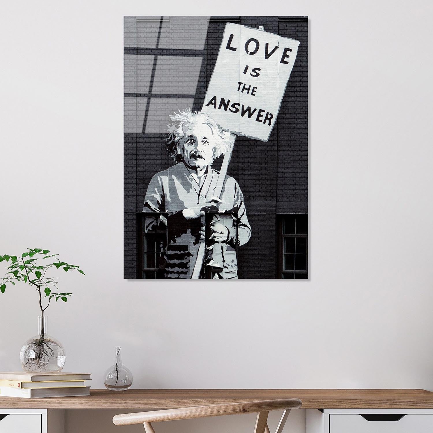 Verleihen Sie Ihrem Raum mit dem mehrfarbigen UV-Bild von Wallity einen Hauch von Banksys kreativer Energie und zeitloser Eleganz.