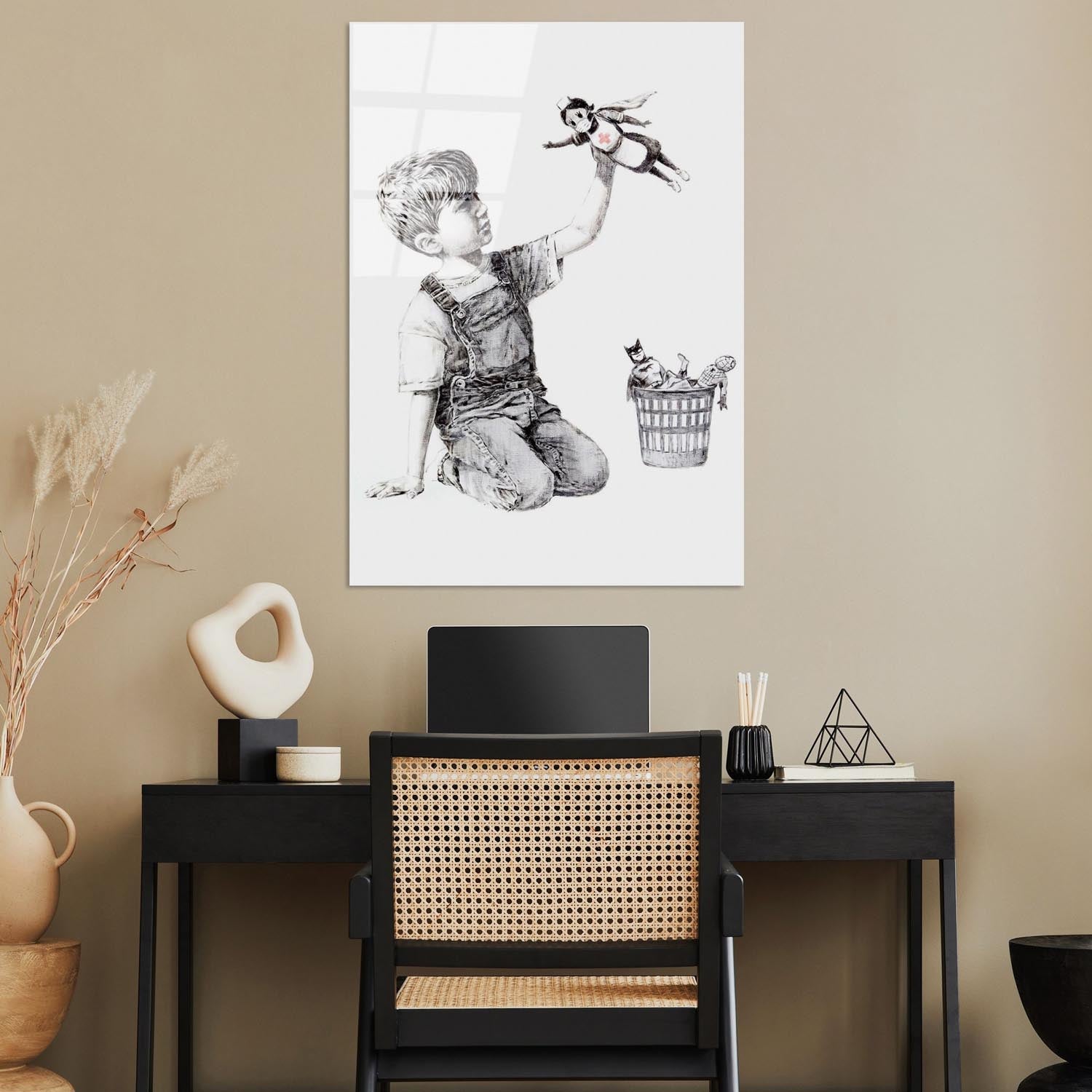 Verleihen Sie Ihrem Zuhause mit dem mehrfarbigen UV-Bild von Wallity einen Hauch von Banksys kreativer Energie und zeitloser Eleganz.