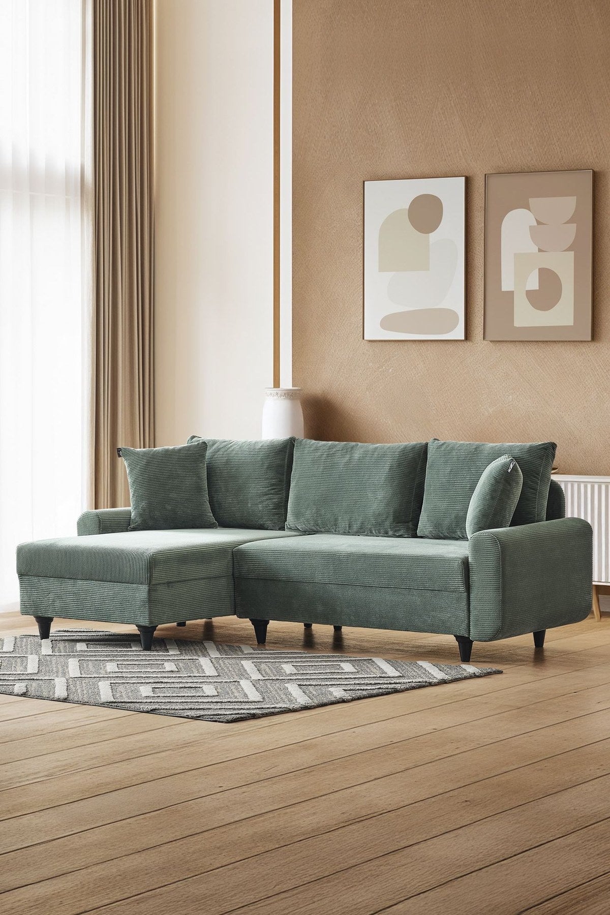 Grünes Flavia Ecksofa von Hanah Home mit Polyester-Bezug in Leinenstruktur, Metallgestell und Kunststoffbeinen, Eckform.