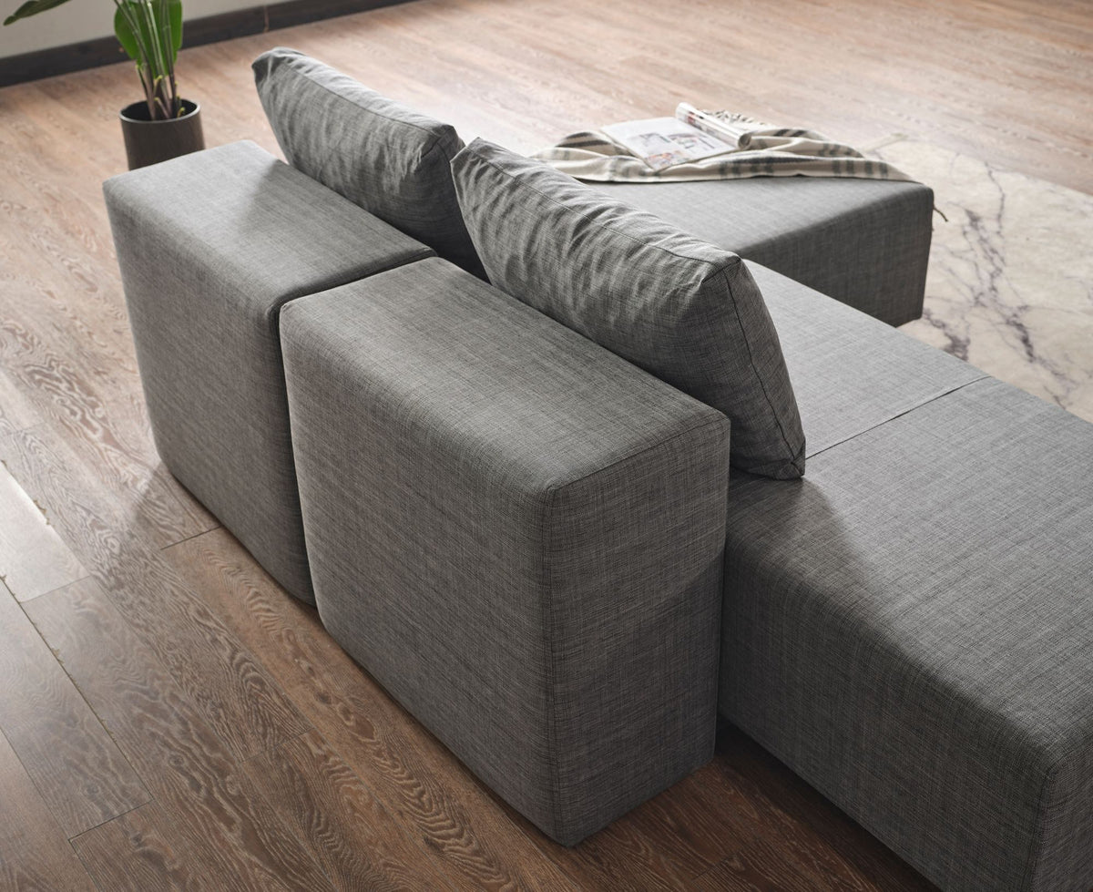 Graues Eckschlafsofa Poly M von Hanah Home mit Metallgestell und Polyesterbezug in Leinenstruktur, Eckform, 180x150 cm.
