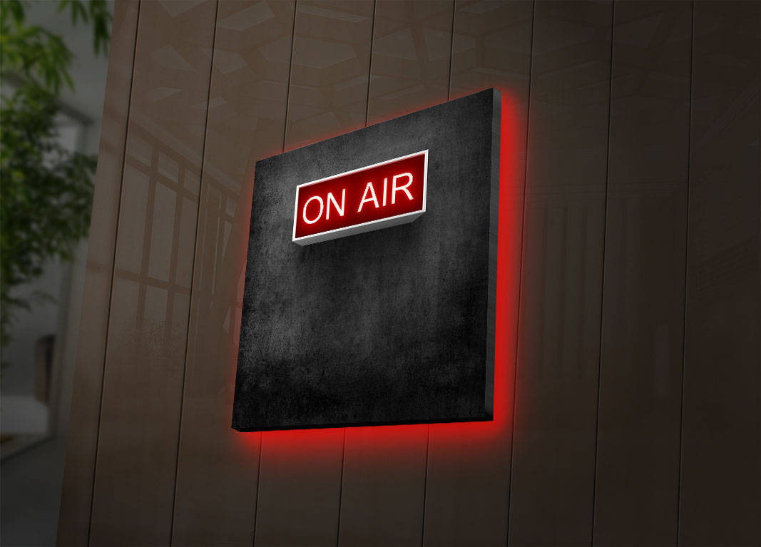 Entdecken Sie das LED Leinwandgemälde 2828DACT von Wallity – ein stilvolles Kunstwerk, das mit sanfter Beleuchtung jeden Raum in eine Oase der Eleganz verwandelt.