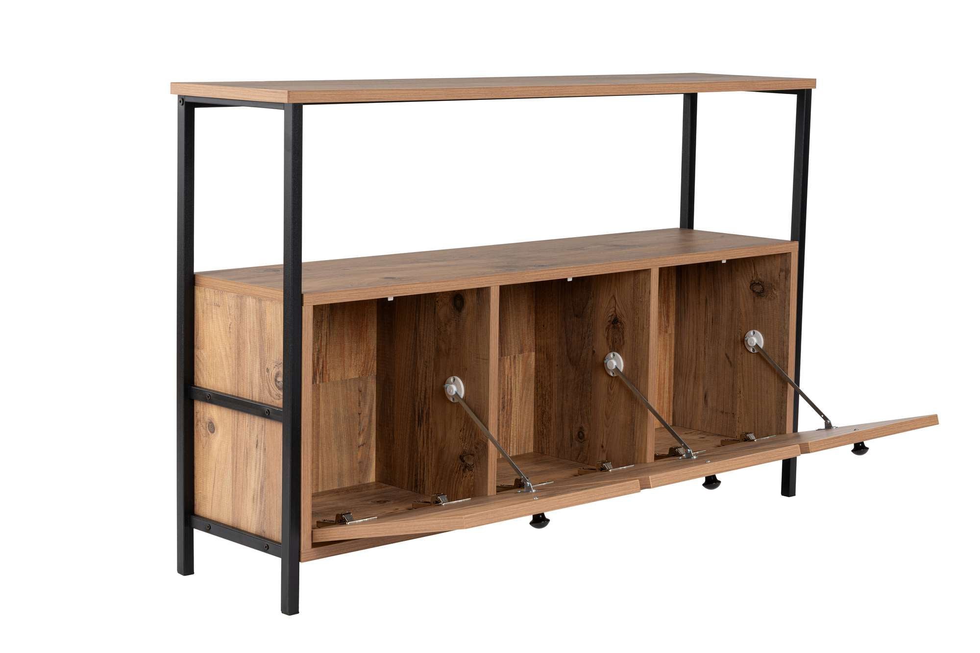 Erleben Sie das Solace High-Sideboard in Atlantischer Kiefer Schwarz von Nordure – ein elegantes Möbelstück, das Stil und Funktionalität perfekt kombiniert.