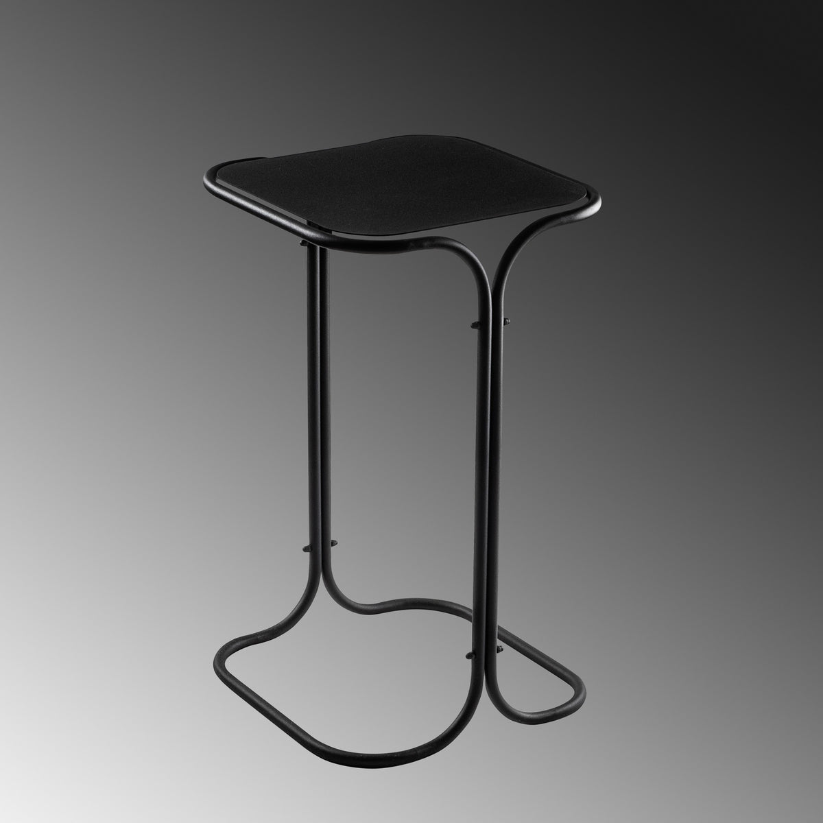Shb Sofatisch - Schwarz in Schwarz präsentiert im Onlineshop von KAQTU Design AG. Beistelltisch ist von Hanah Home