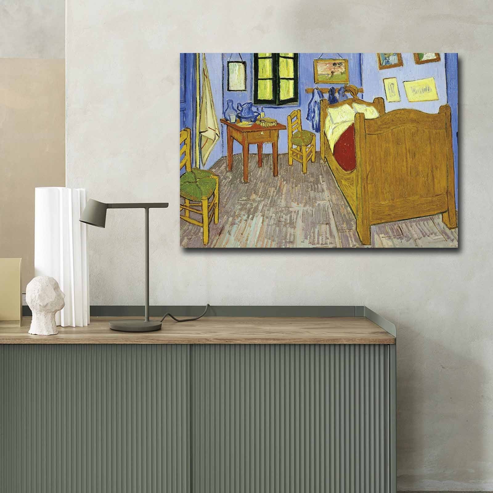 Entdecken Sie das beeindruckende Leinwandgemälde "Van Goghs Schlafzimmer in Arles" von Wallity. Verleihen Sie Ihrem Raum mit diesem Meisterwerk Farbe und Eleganz.