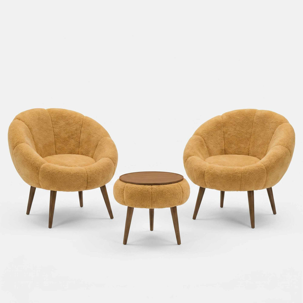 Braunes Ohrensessel-Set aus Hanah Home mit Leinenbezug, Eschenholzbeinen und rundem Couchtisch aus melaminbeschichteter Spanplatte.
