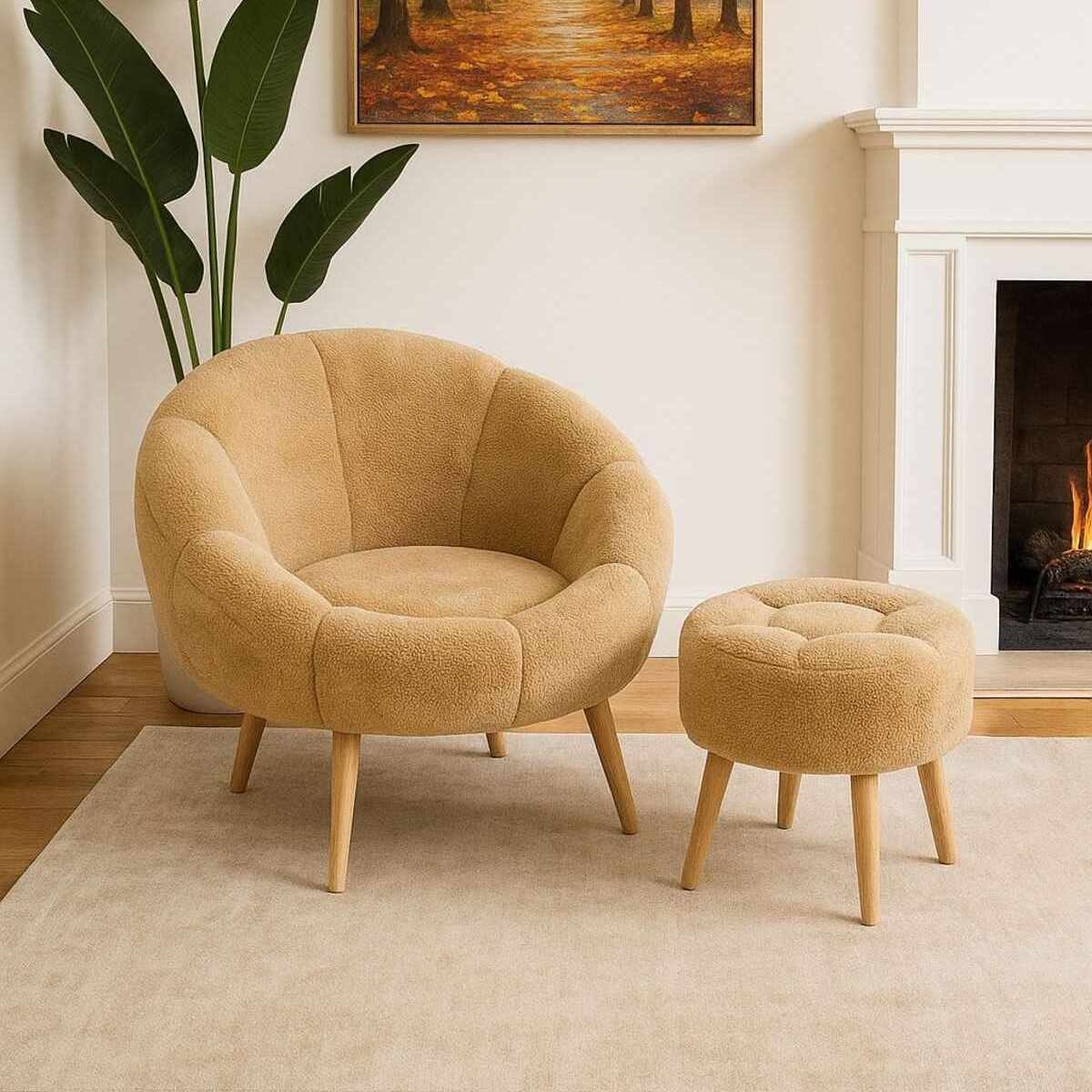 Braunes Ohrensessel-Set von Hanah Home mit passendem Pouf, Bezug aus Wellsoft-Stoff und Beinen aus Eschenholz.