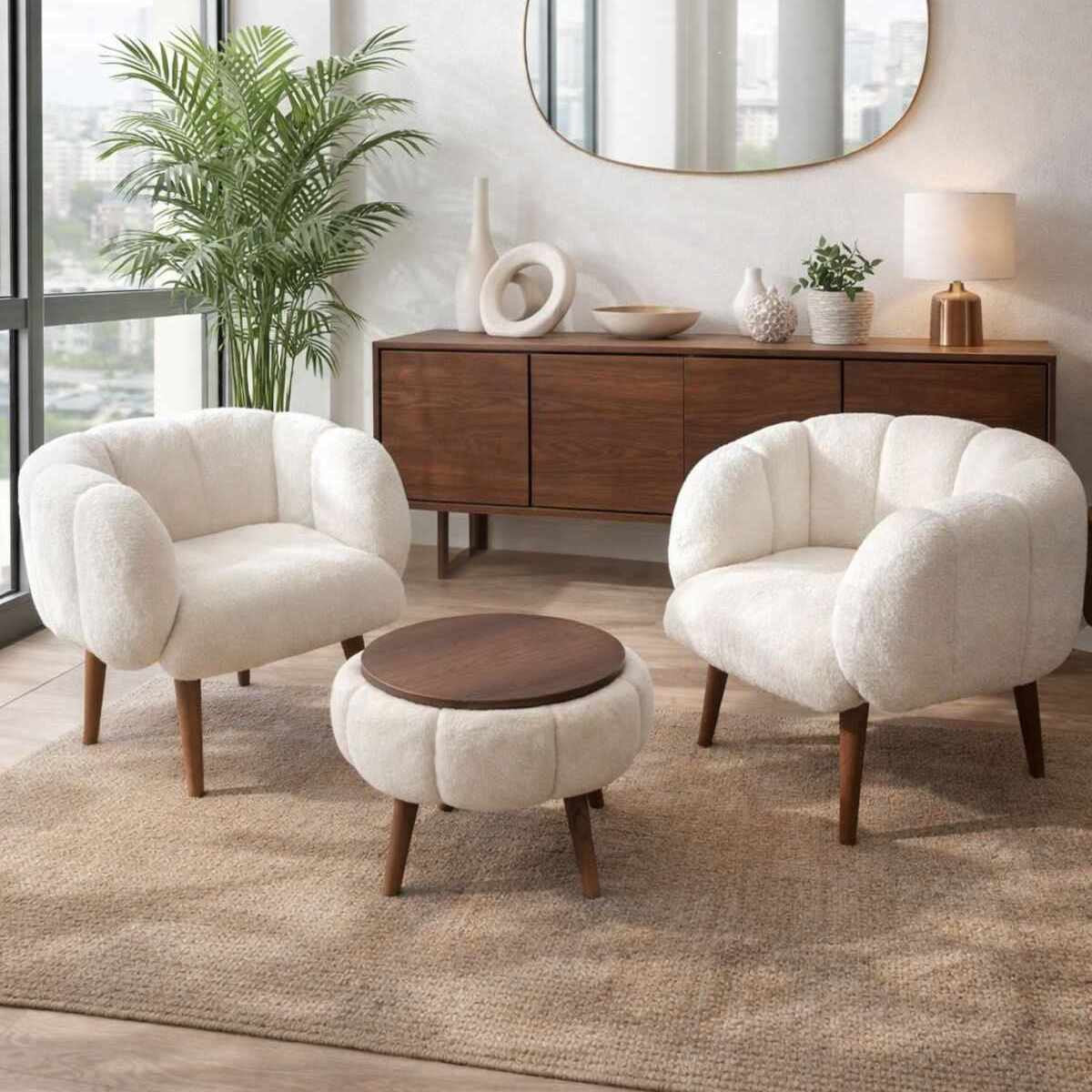 Zwei weisse Ohrensessel mit Wellsoft-Stoffbezug und Eschenholzbeinen sowie runder Couchtisch aus melaminbeschichteter Spanplatte, Hanah Home Set