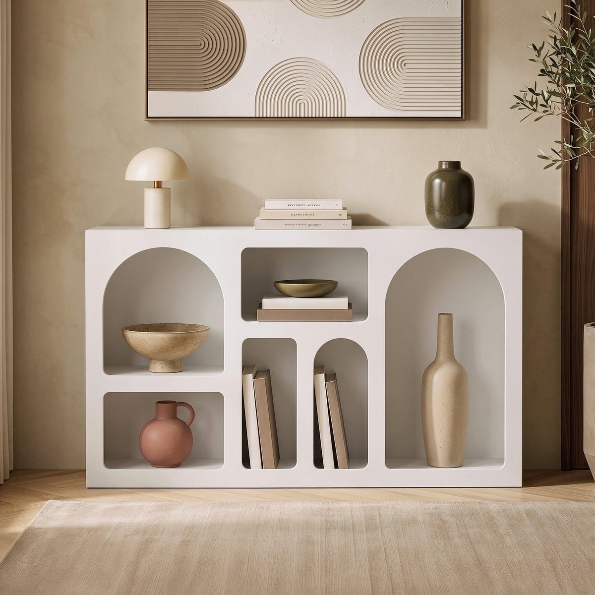 Weisse Konsole Vian 120 von Nordure aus melaminbeschichteter Spanplatte mit MDF-Türen, Masse 120x37x74 cm, schlichtes Design.