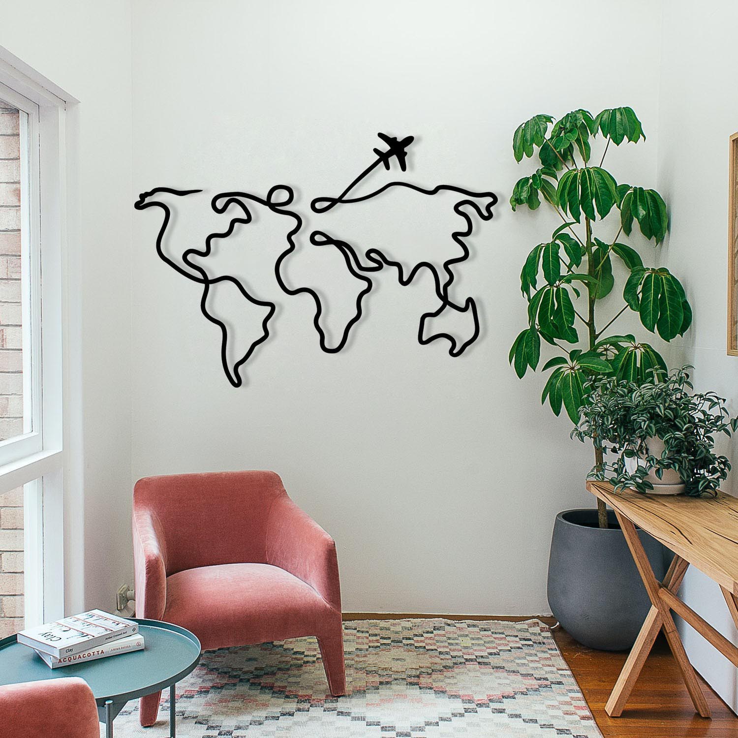 Verleihen Sie Ihrem Zuhause mit der Mozzafiato Wanddeko von Wallity einen Hauch von Eleganz. Dieses schwarze Metallkunstwerk ist der perfekte Blickfang für jeden Raum.