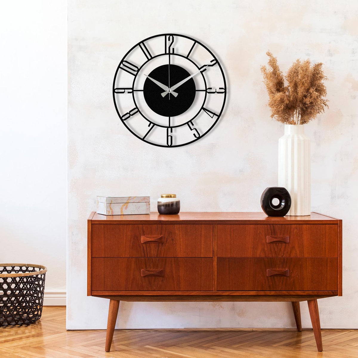 Enzoclock Wanduhr - Schwarz in Schwarz präsentiert im Onlineshop von KAQTU Design AG. Wanduhr ist von Wallity