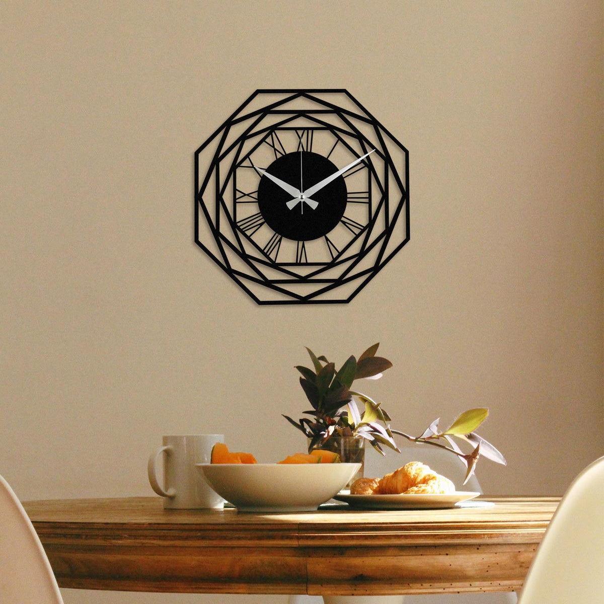 Enzoclock Wanduhr - Schwarz in Schwarz präsentiert im Onlineshop von KAQTU Design AG. Wanduhr ist von Wallity