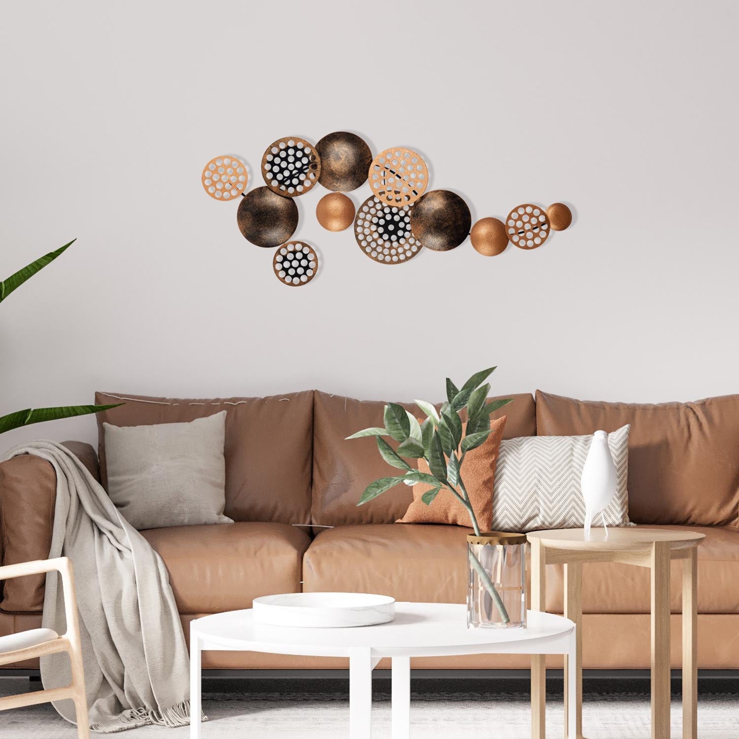 Entdecken Sie die Bronte Wanddeko von Wallity – ein elegantes, mehrfarbiges Metallkunstwerk, das jedem Raum Stil und Raffinesse verleiht.