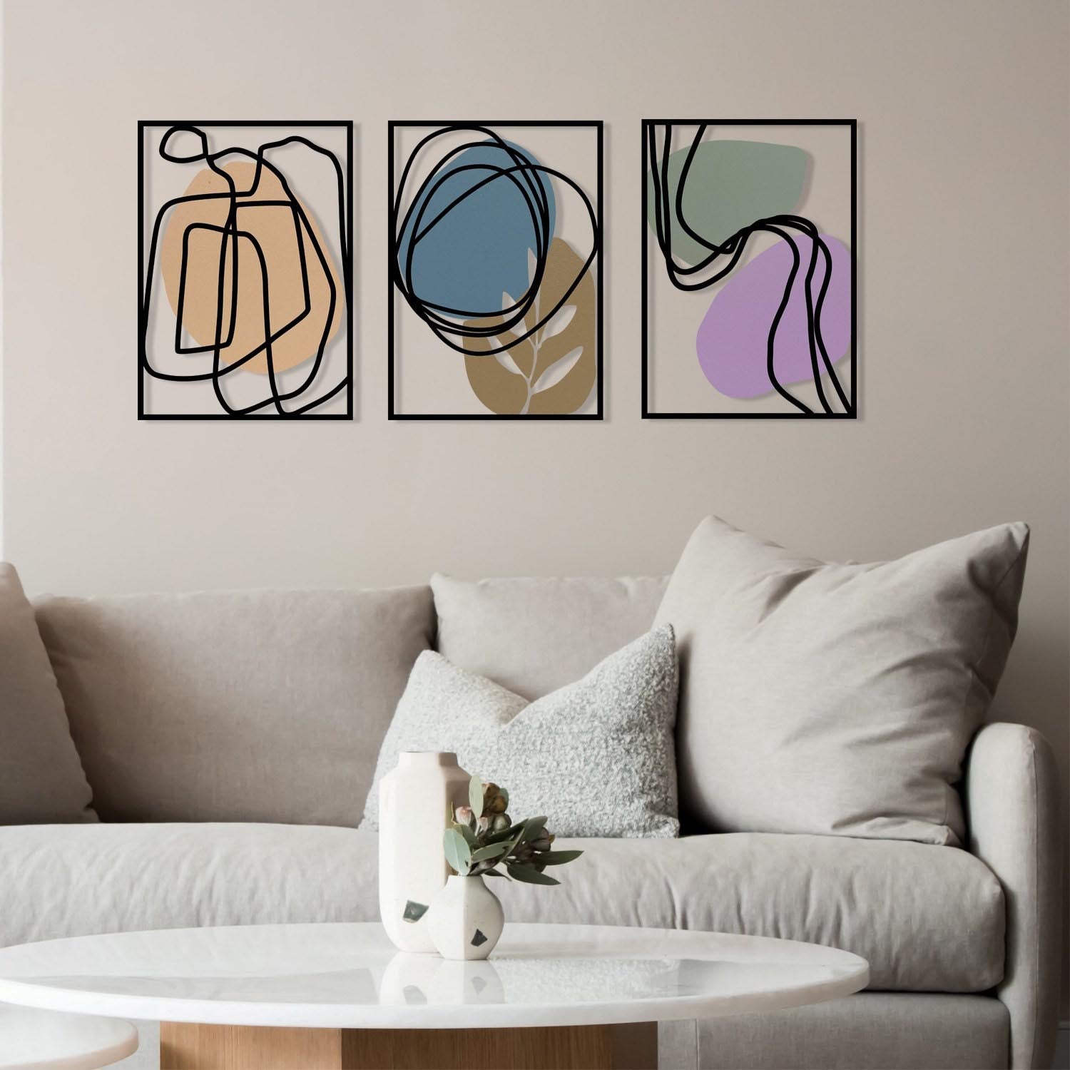 Gestalten Sie Ihr Zuhause mit der Viyana Wanddeko von Wallity neu. Dieses elegante, mehrfarbige Metall-Wandaccessoire vereint Stil und Langlebigkeit.