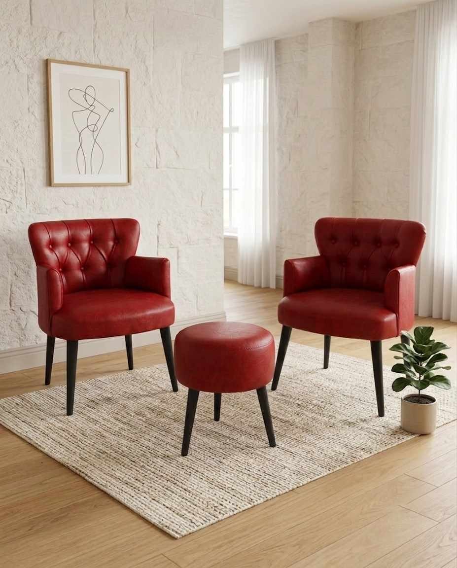 Rotes Ohrensessel-Hocker-Set aus PU-Leder mit Hainbuche-Beinen, gepolsterter Sitzfläche und geschwungener Rückenlehne, dreiteilig.