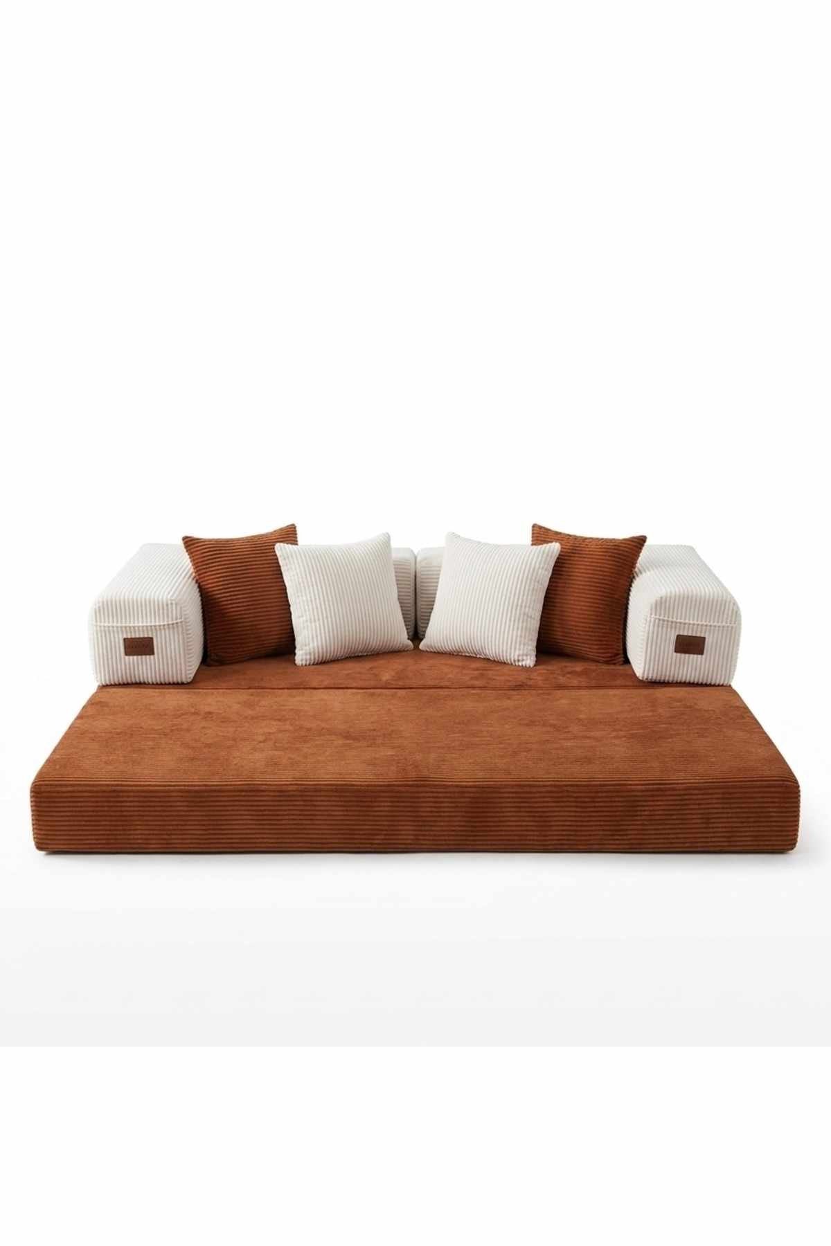 Dreisitzer-Schlafsofa aus Polyester-Leinen-Stoff in Ziegelrot und Creme mit vier Kissen und passendem Hocker, sichtbare Eisen-Stützstreben.
