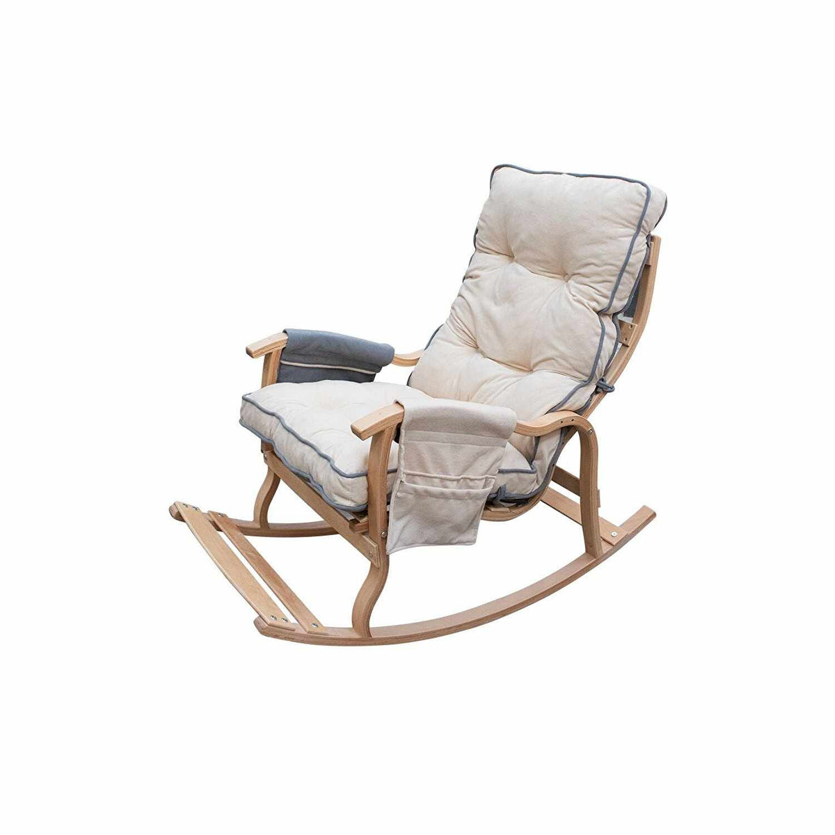 Schaukelstuhl Mosso in Grau/Creme von Hanah Home mit Gestell aus Hainbuchen-Sperrholz und gepolstertem Sitz aus Polyester-Stoff.