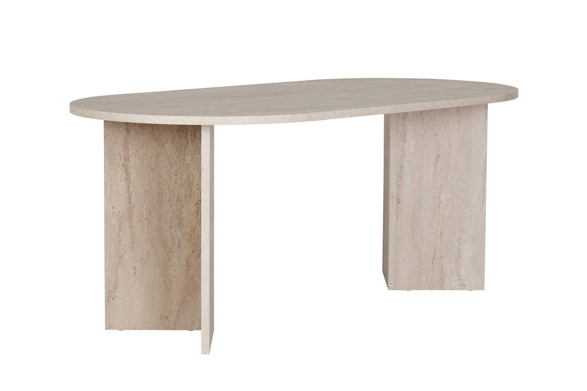 Foto des Sablin Esstisch in Travertin von Nordure, rechteckige Tischplatte aus melaminbeschichteter Spanplatte mit Marmor-Optik in Beige.