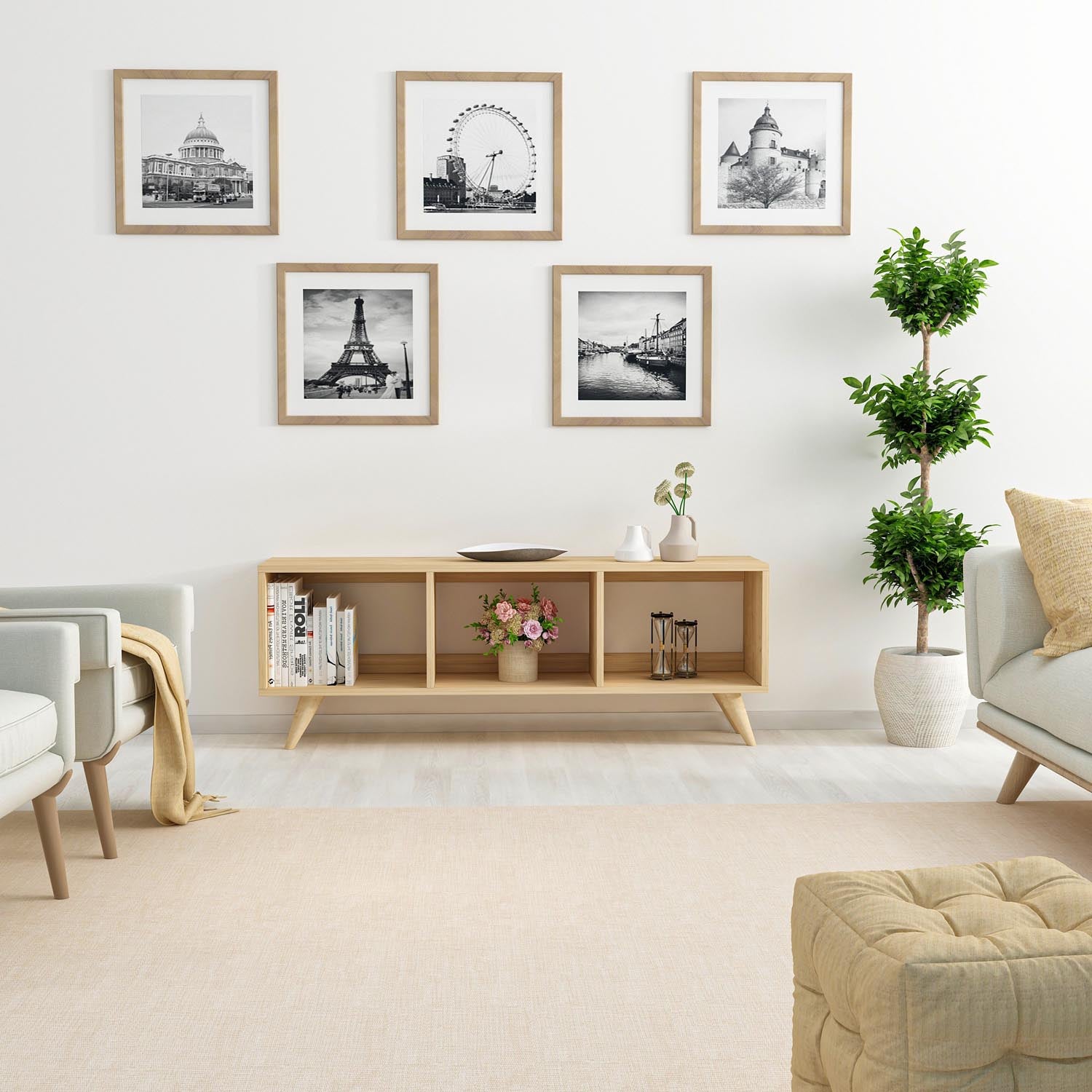 Verleihen Sie Ihrem Wohnraum mit dem Tina Sideboard in Saphir von Hanah Home einen Hauch von Eleganz und optimaler Stauraum für Ihre Bedürfnisse.