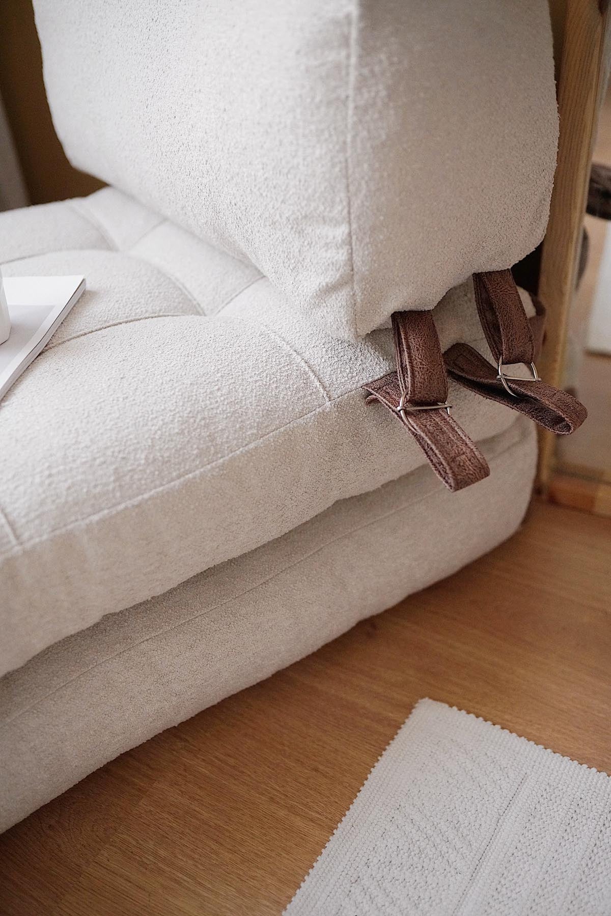 Fold Teddy Bettsofa - Sahne in Sahne präsentiert im Onlineshop von KAQTU Design AG. Bettsessel ist von Atelier Del Sofa