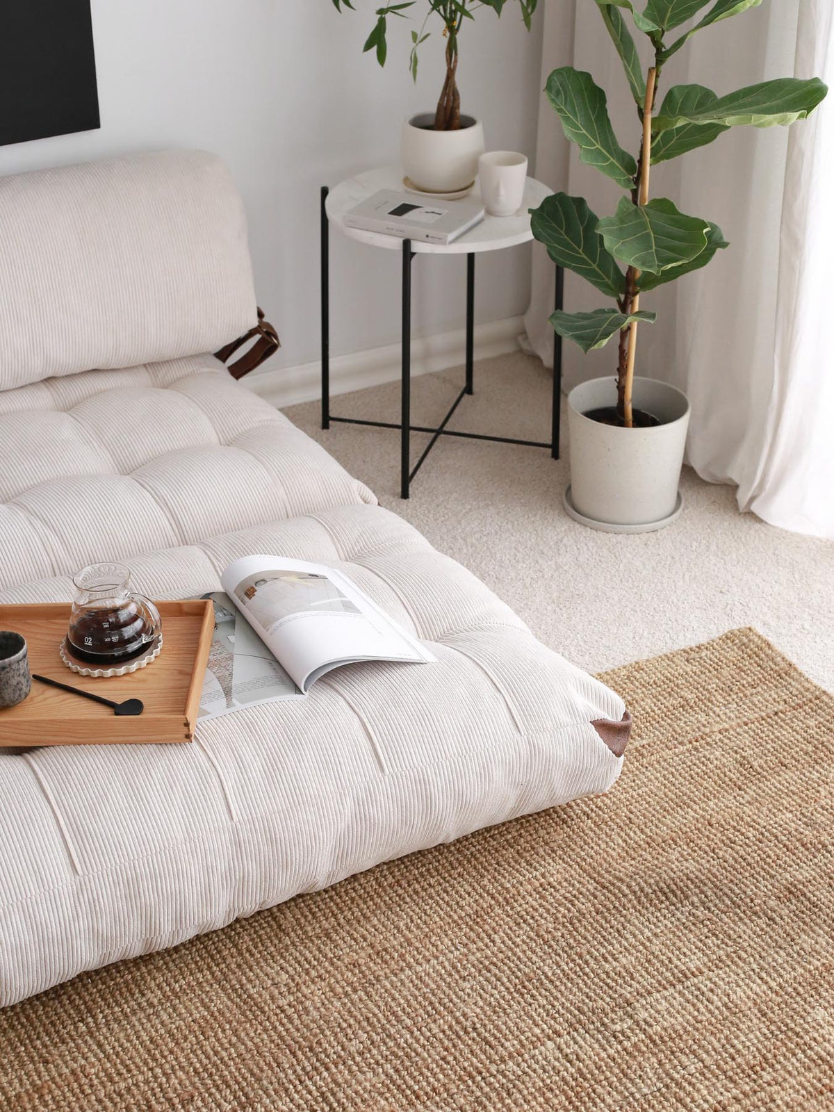 Fold Kadife 2 Bettsofa - Weiss in Weiss präsentiert im Onlineshop von KAQTU Design AG. Bettsofa ist von Atelier Del Sofa