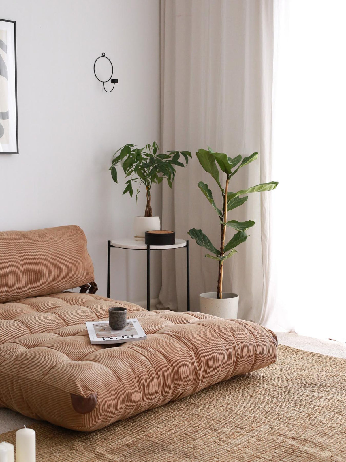 Fold Kadife 2 Bettsofa - Kamel in Kamel präsentiert im Onlineshop von KAQTU Design AG. Bettsofa ist von Atelier Del Sofa