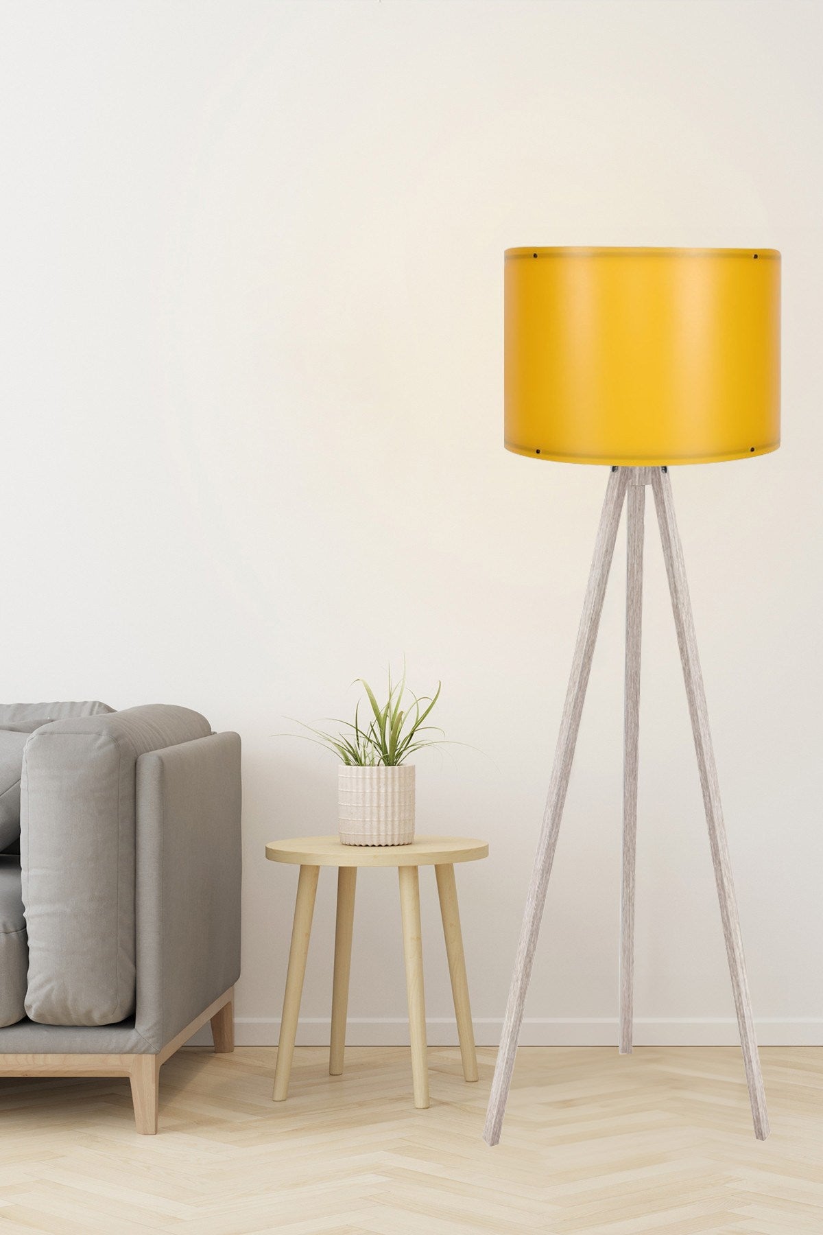 Verleihen Sie Ihrem Zuhause mit der Stehlampe 117 von Opviq in Creme und Gelb einen Hauch von Eleganz und skandinavischem Flair.