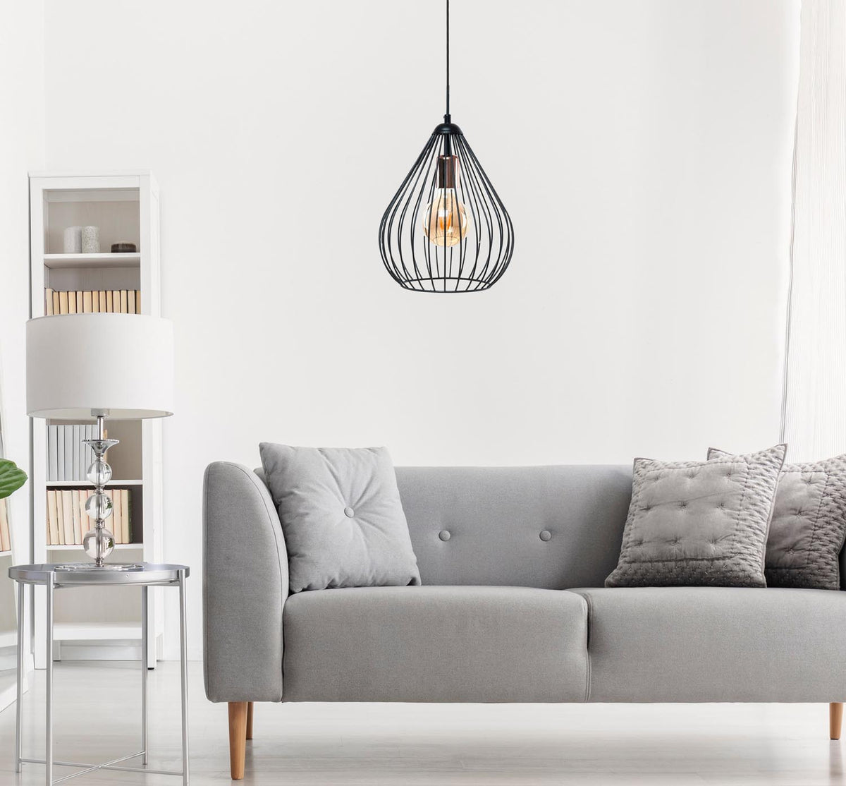 205 Pendellampe - Schwarz in Schwarz präsentiert im Onlineshop von KAQTU Design AG. Pendelleuchte ist von Opviq
