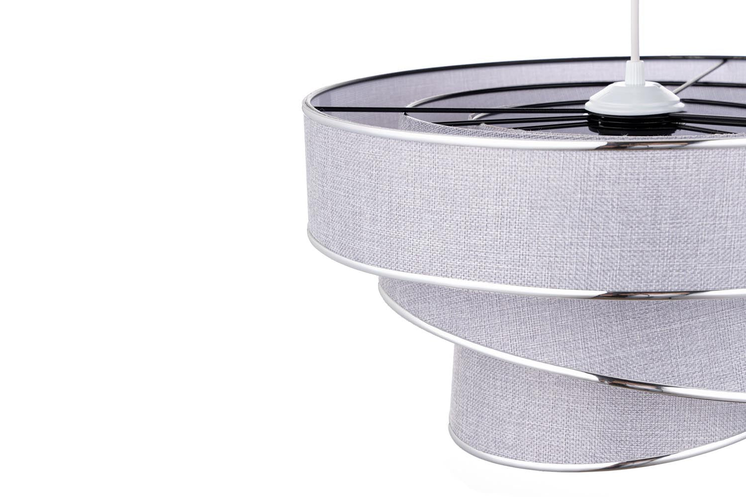 Entdecken Sie die Couper Pendelleuchte von Opviq in Grau Silber – ein stilvolles Lichtobjekt, das skandinavische Eleganz und ländlichen Charme vereint.