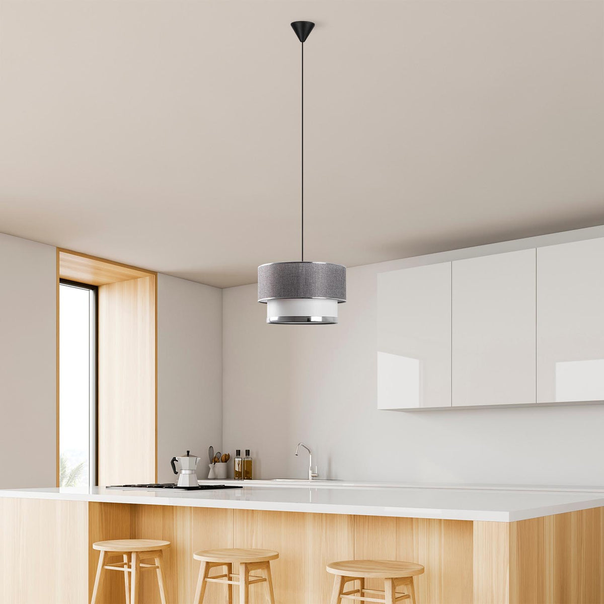 Cake Pendellampe - Grau Silber in Grau Silber präsentiert im Onlineshop von KAQTU Design AG. Pendelleuchte ist von Opviq