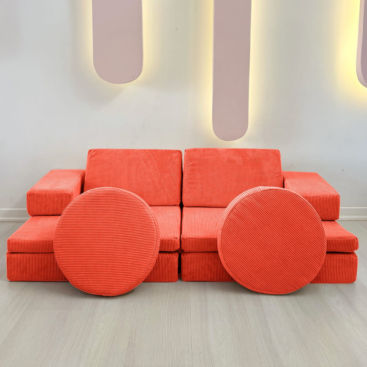 Entdecken Sie das Puzzle Bettsofa in Orange von Atelier Del Sofa – stilvoll, bequem und perfekt für jeden Raum! Ideal für entspannte Abende und Übernachtungen.