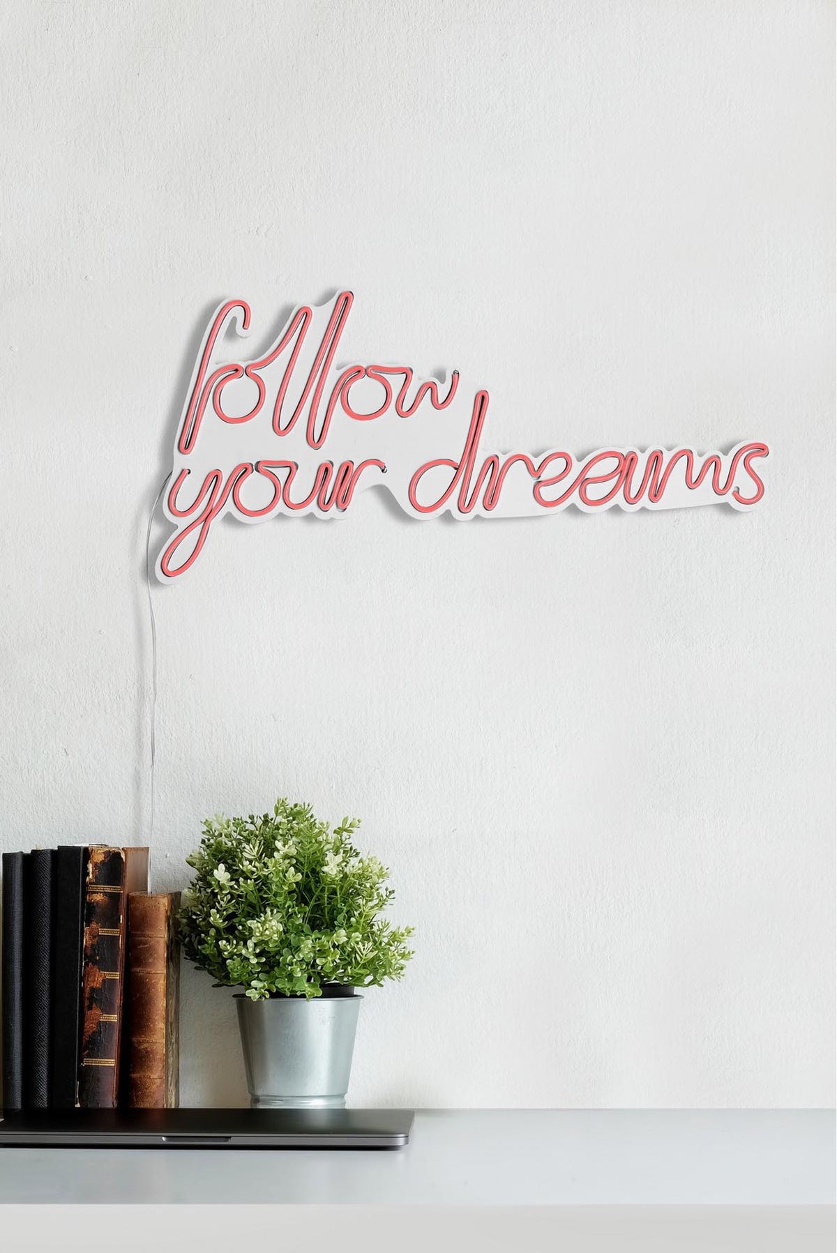 Follow Your Dreams Wandleuchte - Rosa in Rosa präsentiert im Onlineshop von KAQTU Design AG. Wandleuchte ist von Wallity