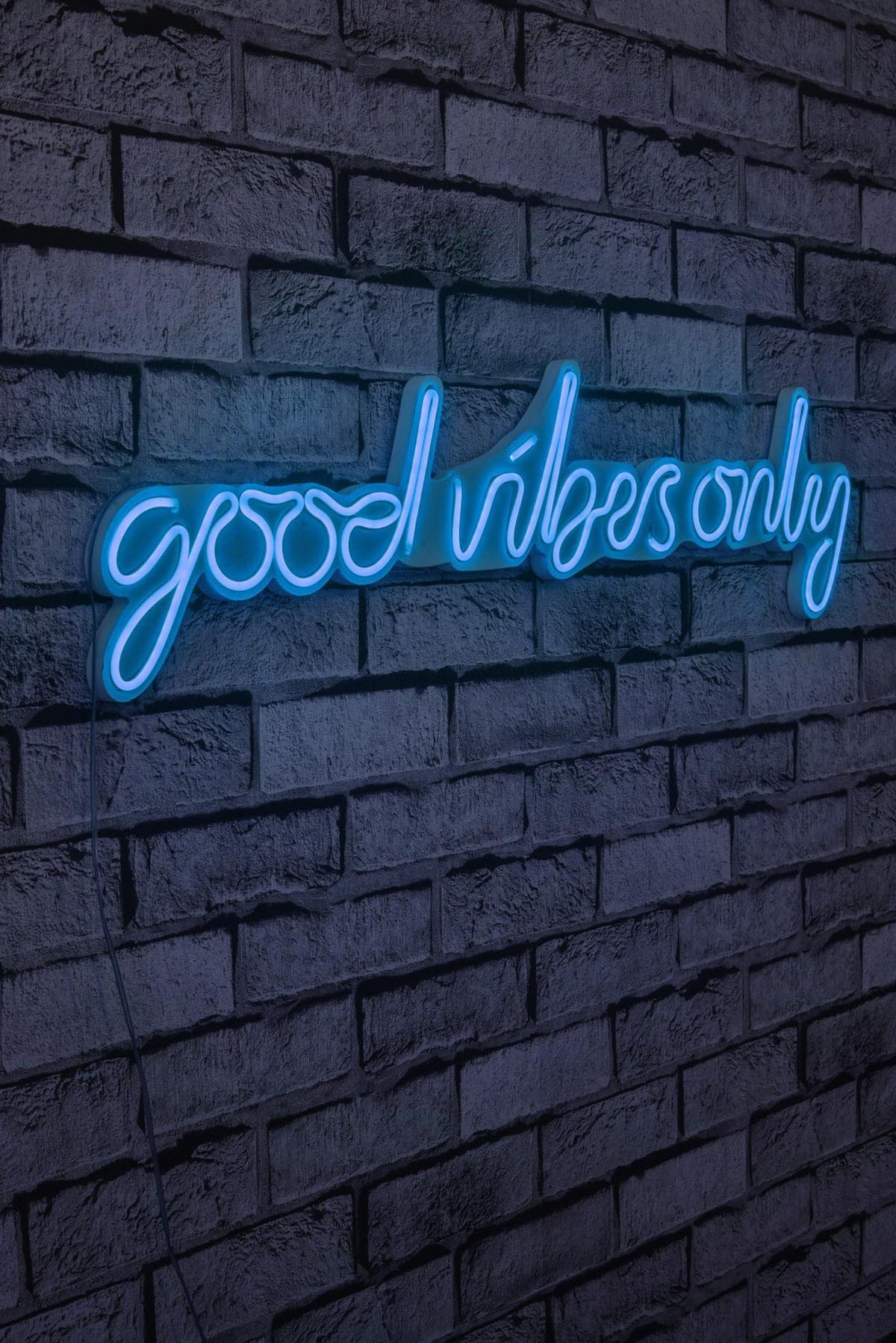 Good Vibes Only Wandleuchte - Blau in Blau präsentiert im Onlineshop von KAQTU Design AG. Wandleuchte ist von Wallity