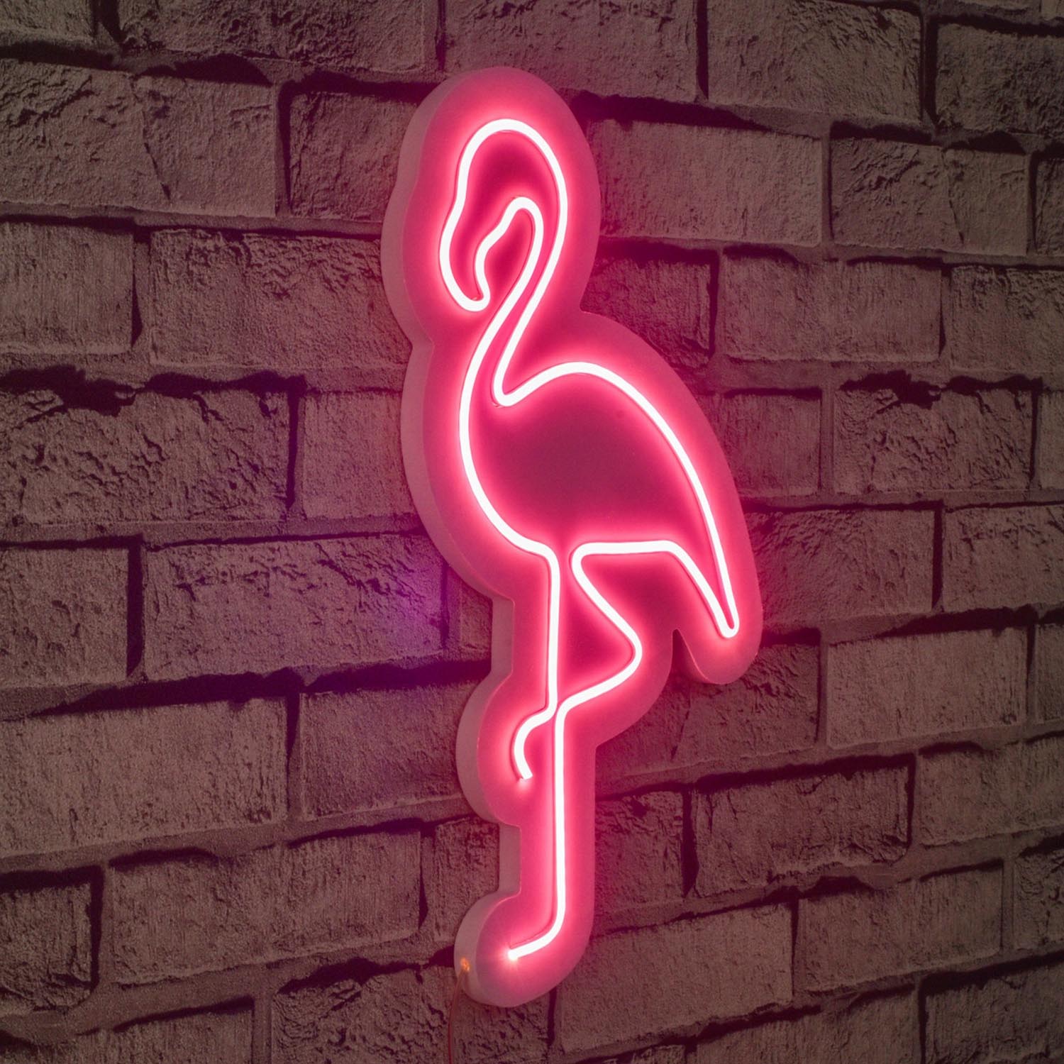 Entdecken Sie die Flamingo Wandleuchte in Rosa von Wallity – eine stilvolle LED-Beleuchtung, die jedem Raum einen magischen Glanz verleiht.