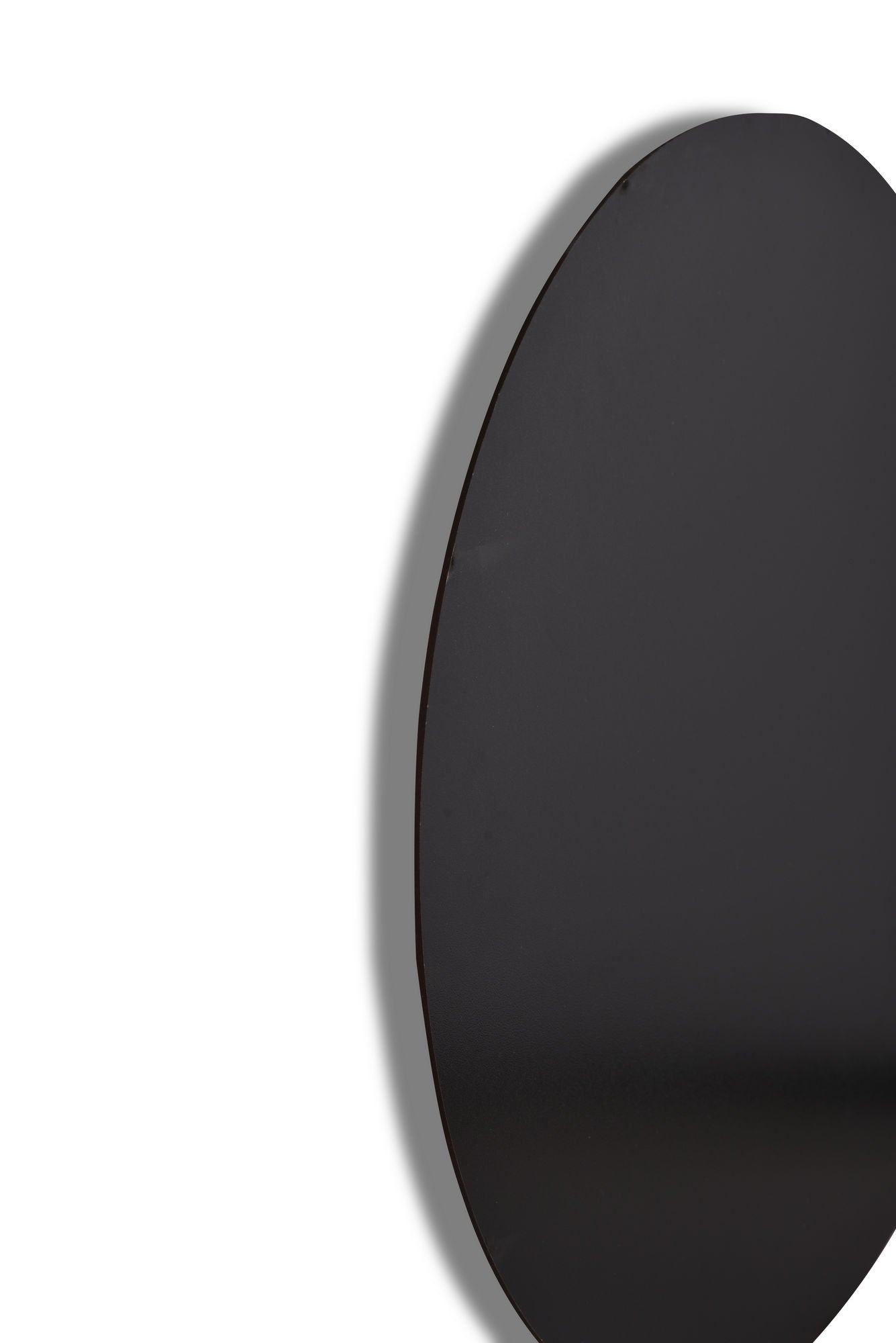 Entdecken Sie die Circle Wandleuchte in Gelb von Wallity – stilvolle LED-Beleuchtung, die Ihr Zuhause mit warmem Licht und zeitgemäßem Flair bereichert.