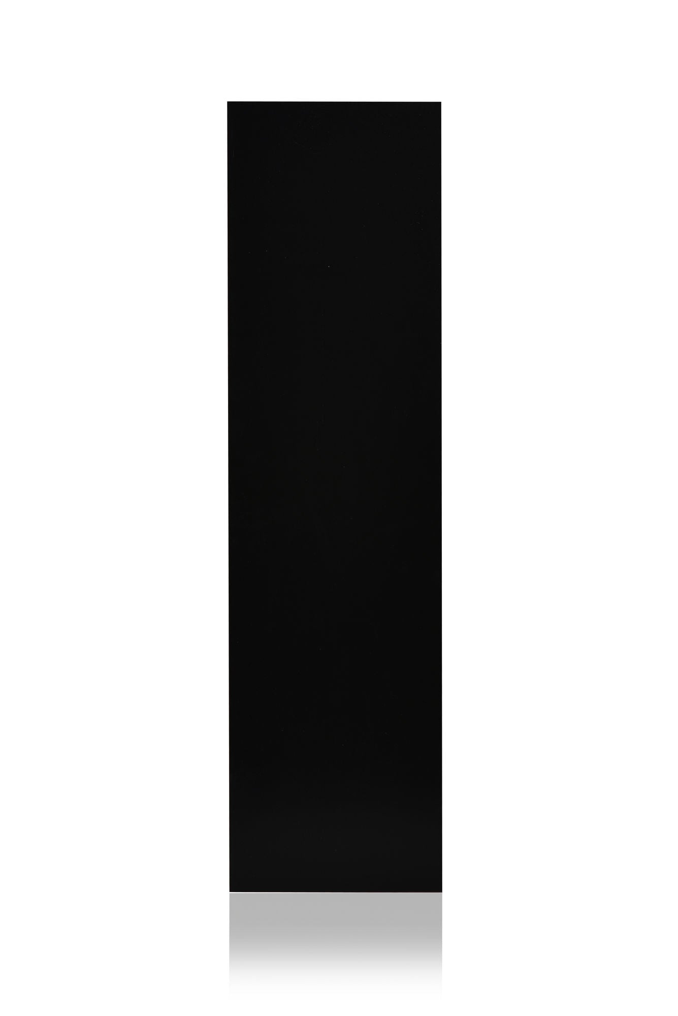 Verleihen Sie Ihrem Raum mit der blauen Rectangle Wandleuchte von Wallity einen Hauch von Eleganz und schaffen Sie eine entspannende Atmosphäre.