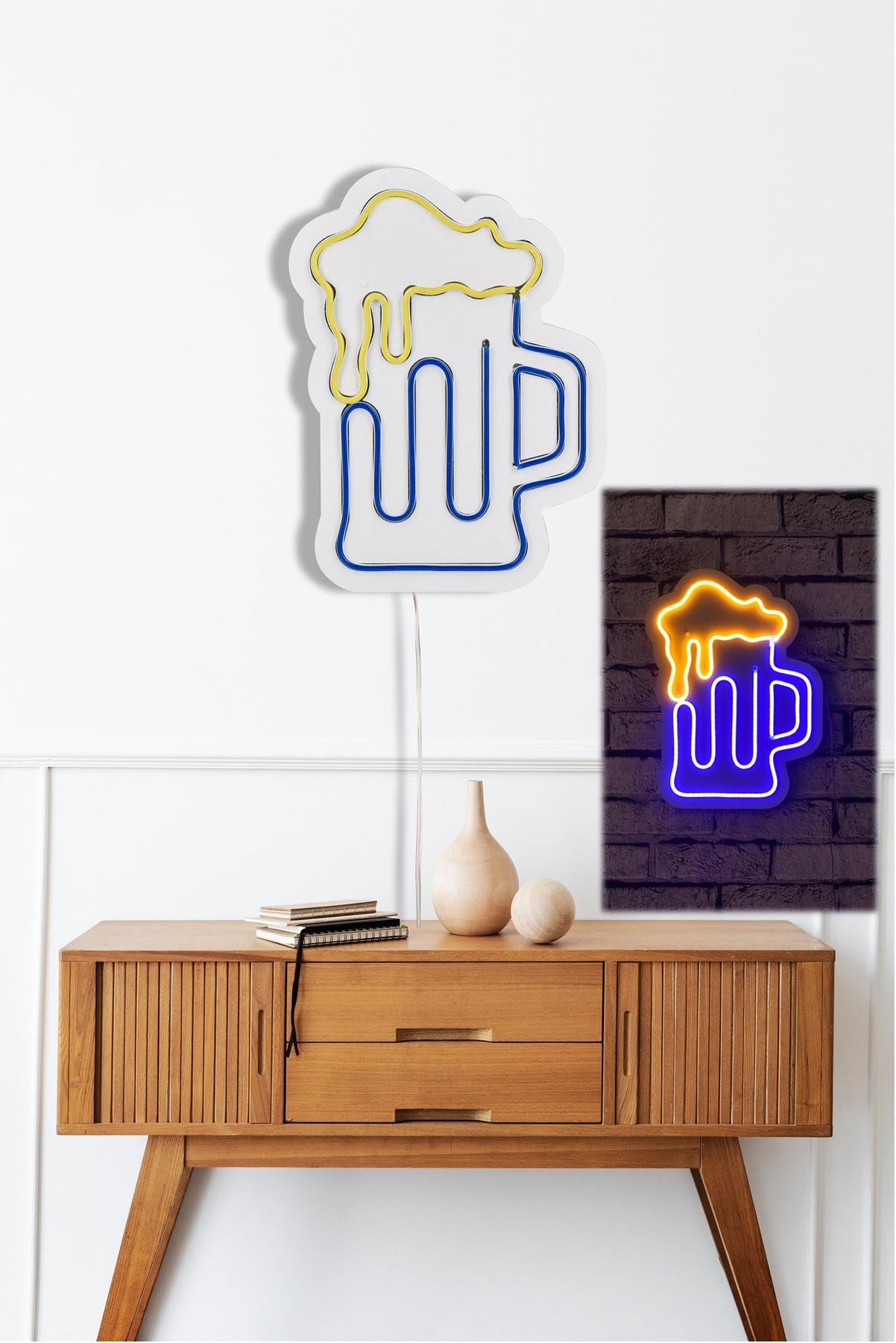 Verleihen Sie Ihrem Raum mit der Beer Glass Wandleuchte in Blau und Gelb von Wallity einen magischen Touch! Diese LED-Beleuchtung ist ideal für eine gemütliche Atmosphäre.