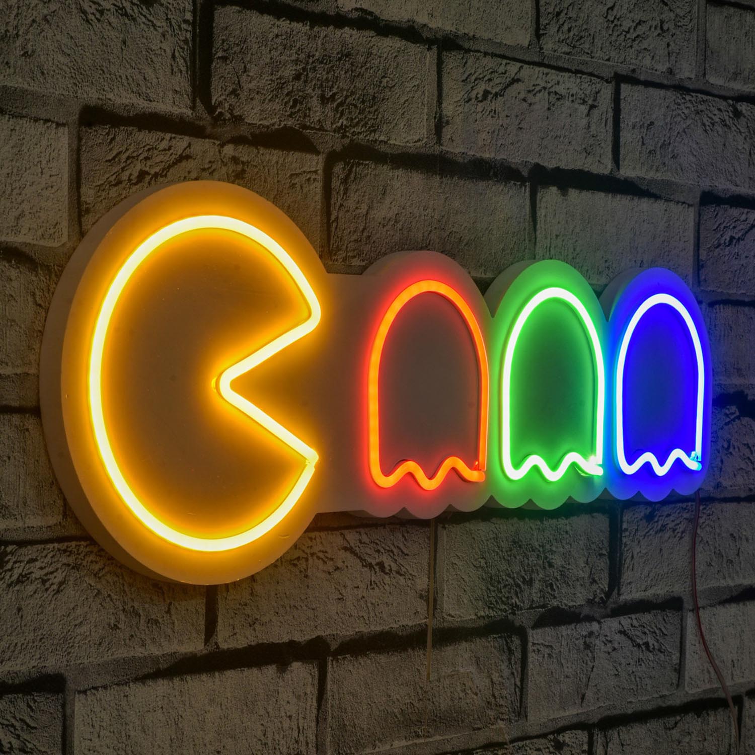 Entdecken Sie die Pacman Wandleuchte von Wallity in Mehrfarbig! Diese kreative LED-Beleuchtung verwandelt jeden Raum in eine stilvolle Lichtoase.