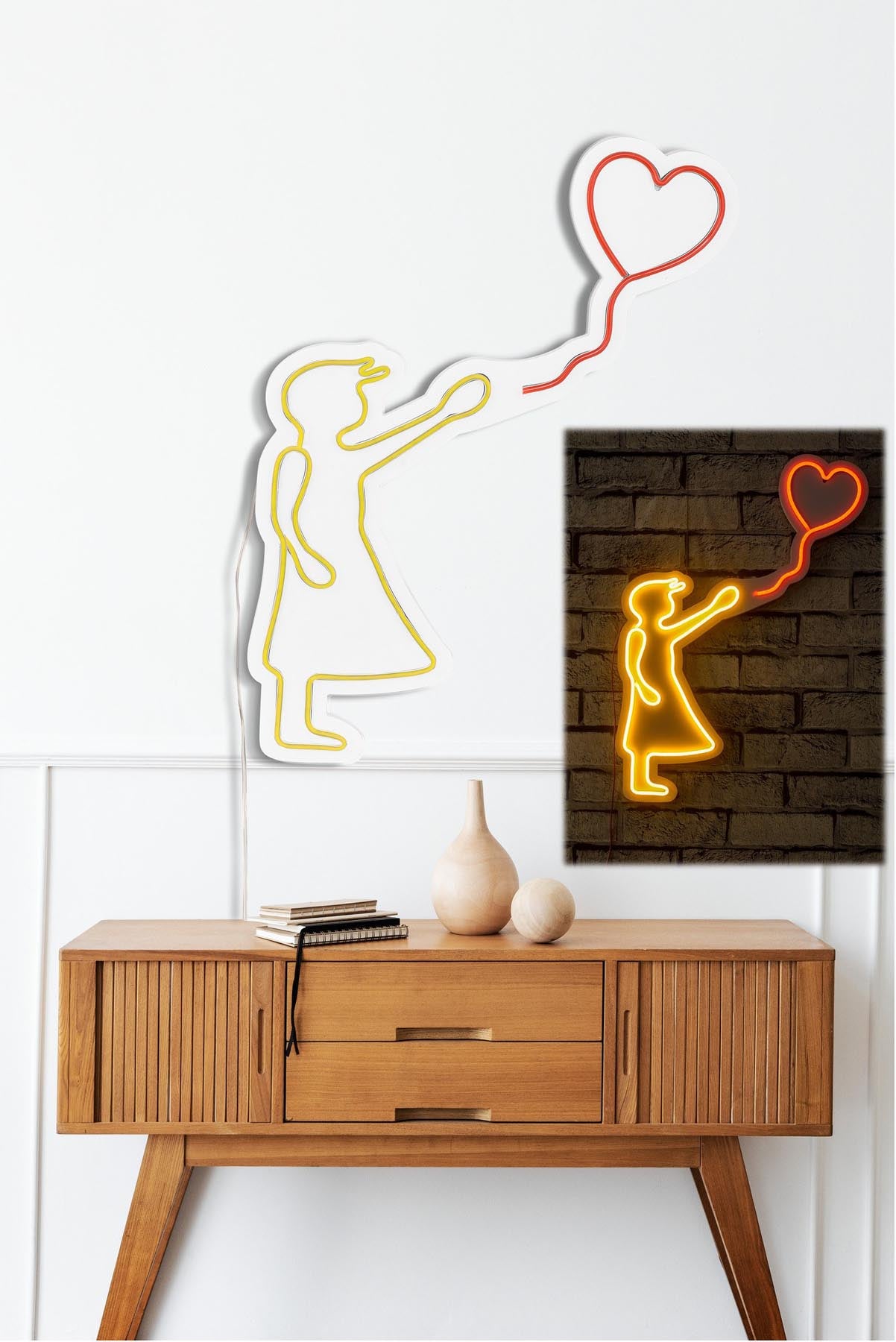 Entdecken Sie die Balloon Girl Wandleuchte in Gelb Rot von Wallity – die ideale LED-Beleuchtung für ein kreatives und einladendes Ambiente!