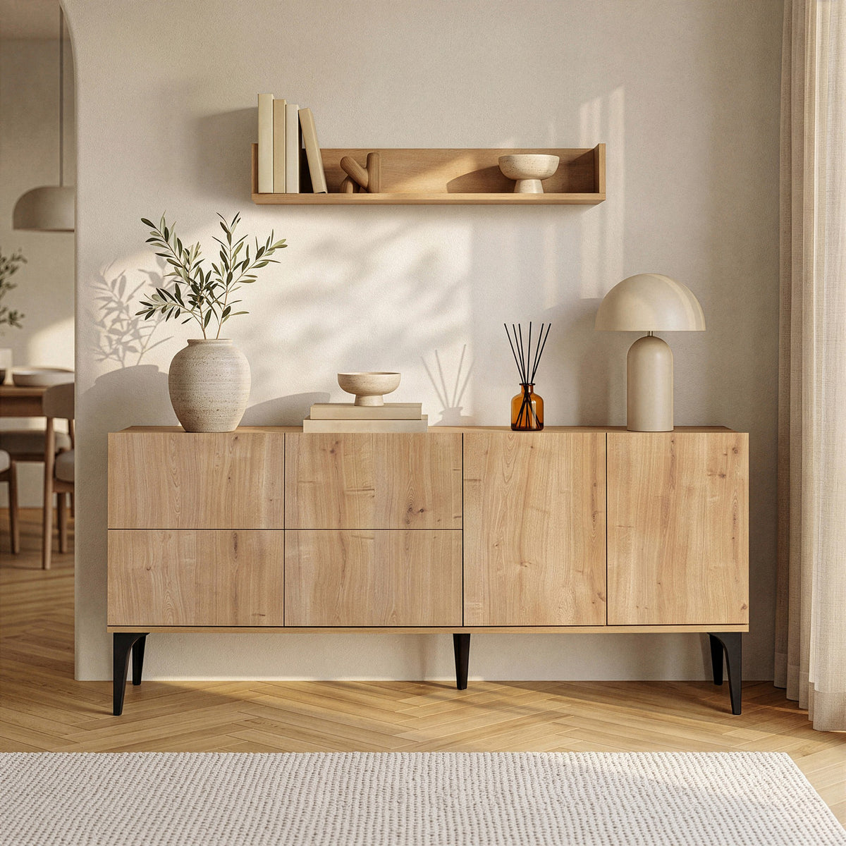 Aethel Konsole in Saphir-Eiche von Hanah Home, Melamin-Spanplatte mit MDF-Rückwand, Kunststoffbeinen und separatem Wandregal, schlichtes Design
