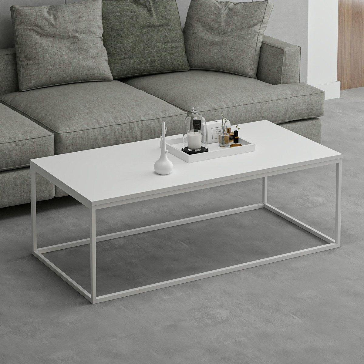 Tiger Sofatisch - Weiss in Weiss präsentiert im Onlineshop von KAQTU Design AG. Couchtisch ist von Hanah Home