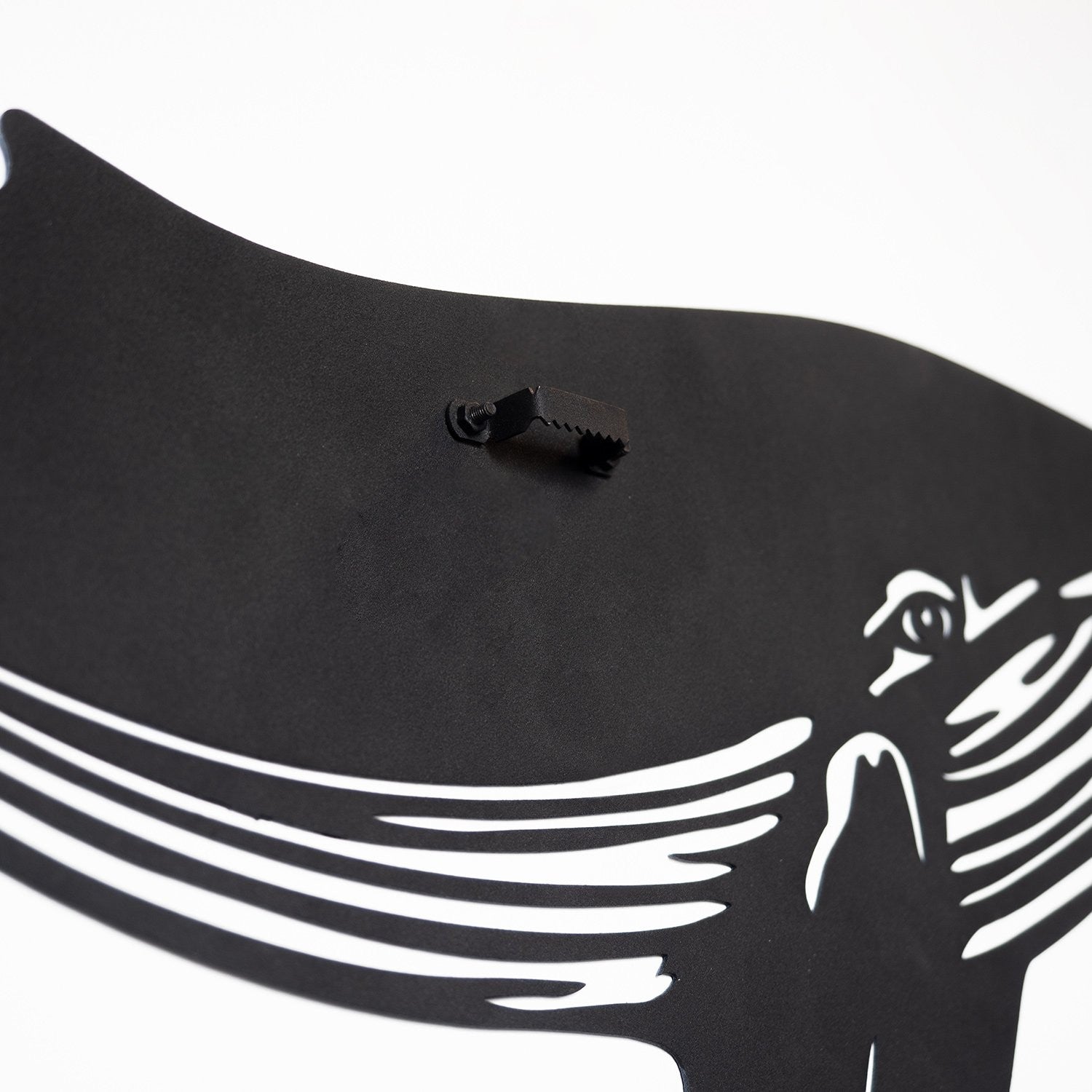 Entdecken Sie die mehrfarbige Reef Whale Metal Wall Art von Wallity – ein elegantes Wandaccessoire aus robustem Stahl, das jeden Raum mit künstlerischem Flair bereichert.