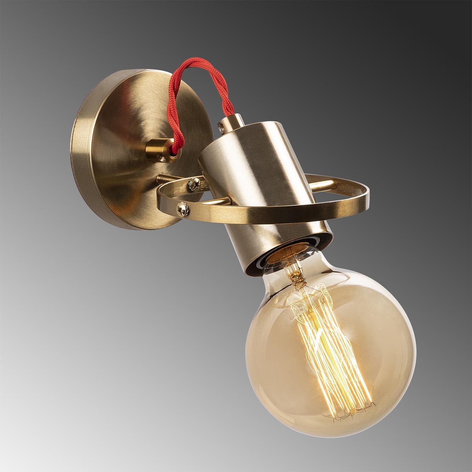 Verleihen Sie Ihrem Zuhause mit der Vaveyla Wandleuchte von Opviq einen Hauch von Vintage-Charme und stilvoller Eleganz.