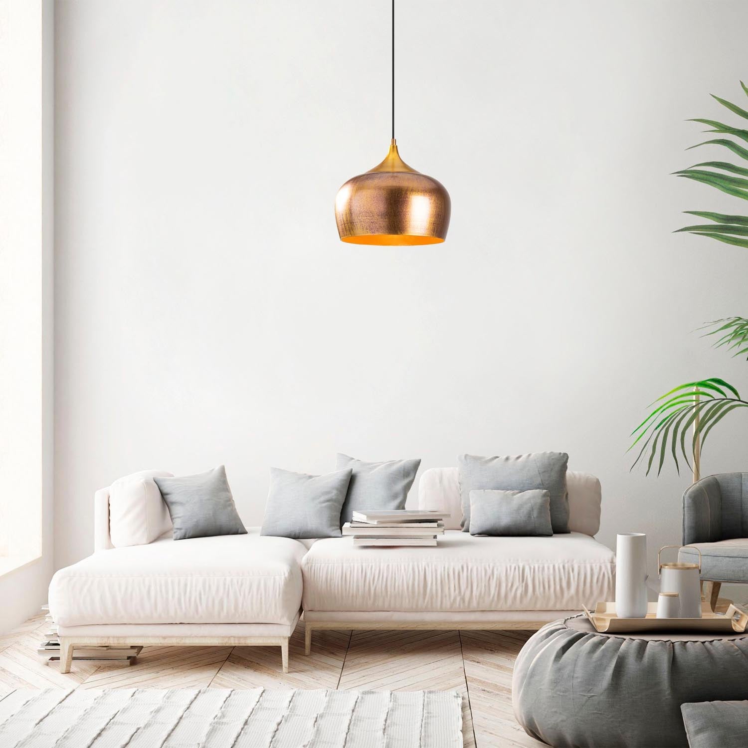 Entdecken Sie die Berceste Pendelleuchte in Gold von Opviq – ein elegantes Highlight für Ihr Zuhause, das Stil und Glamour vereint.