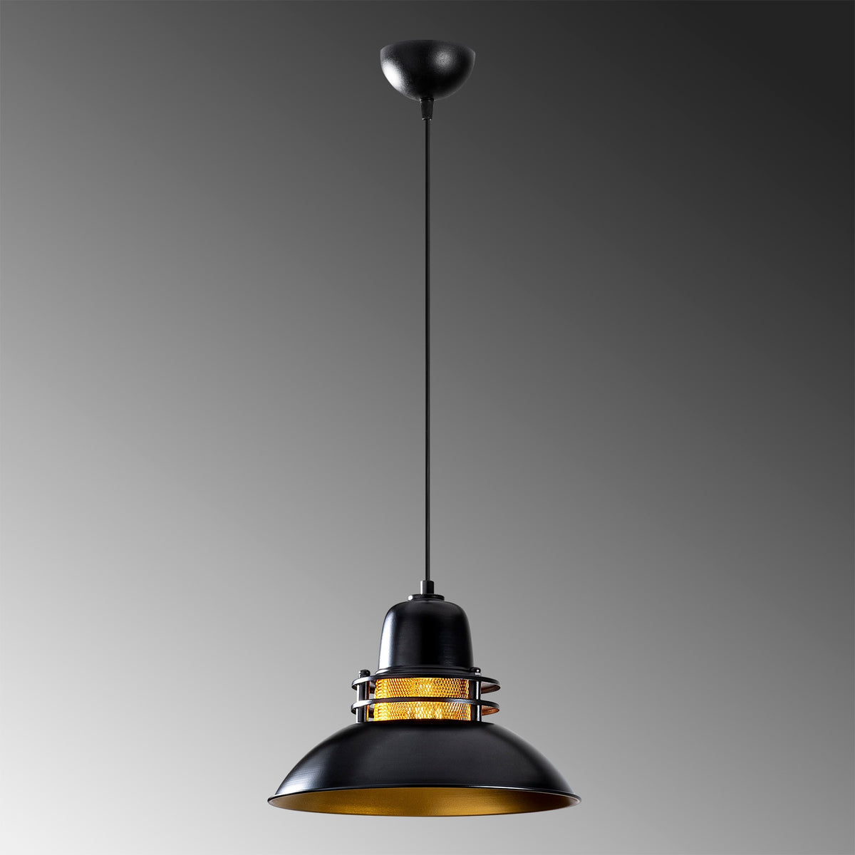 Berceste Pendellampe - Schwarz in Schwarz präsentiert im Onlineshop von KAQTU Design AG. Pendelleuchte ist von Opviq