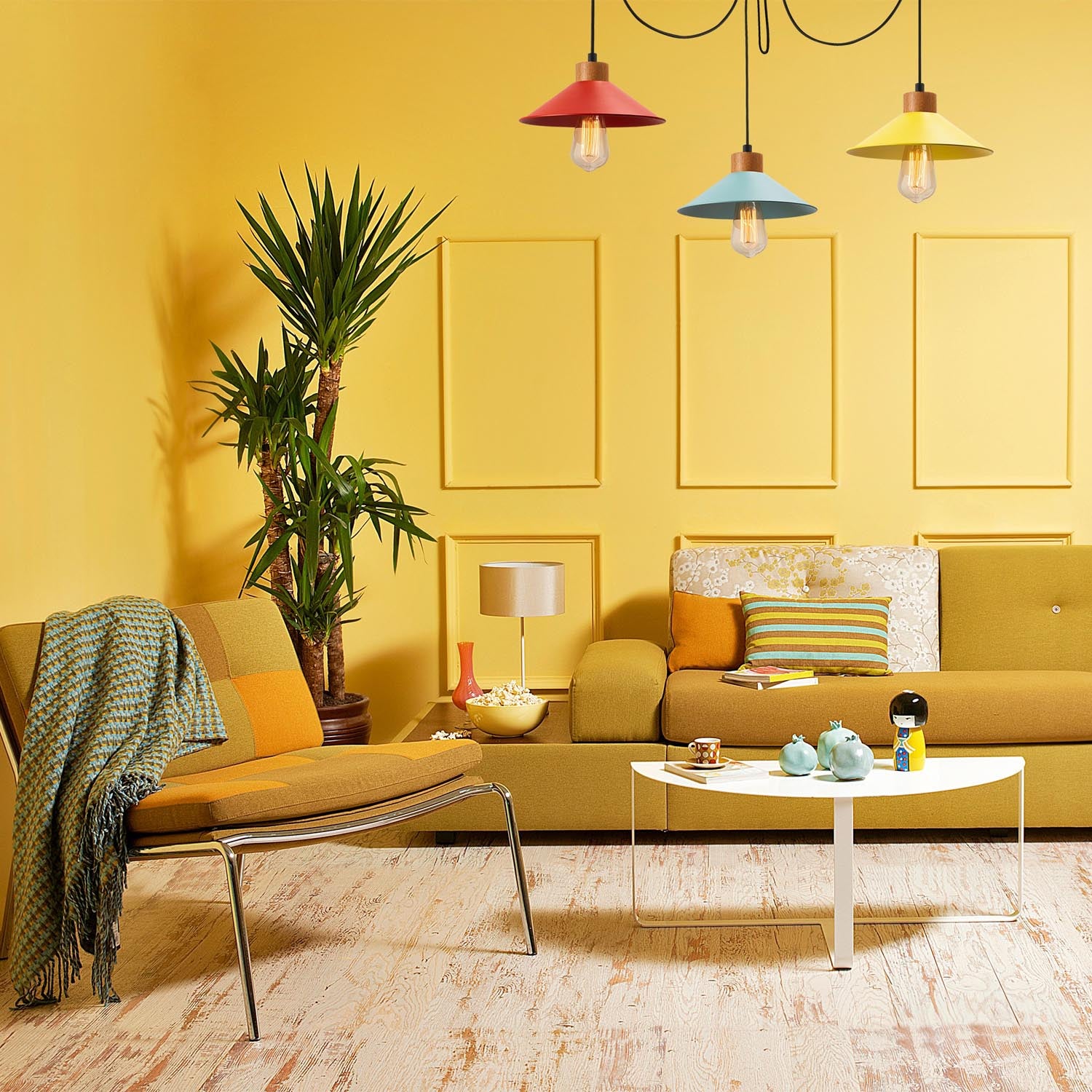 Entdecken Sie die Manavgat Pendelleuchte von Opviq – ein stilvolles, mehrfarbiges Design, das Eleganz und Atmosphäre in jeden Raum bringt.