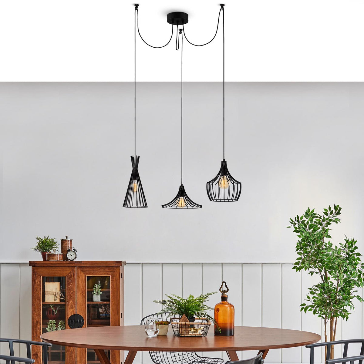 Mezopotamya Pendellampe - Schwarz in Schwarz präsentiert im Onlineshop von KAQTU Design AG. Pendelleuchte ist von Opviq
